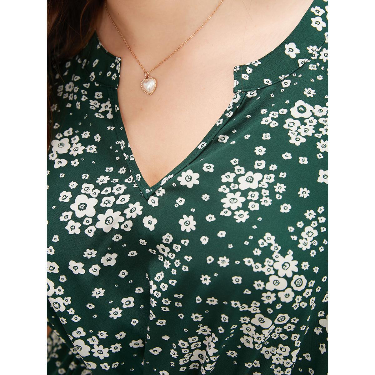 Plus Size Floral Print Raglan Sleeve Pocket Drawstring Ruffles Dress ArmyGreen Women Elegant Drawstring V-neck Short sleeve Curvy Midi Dress BloomChic 14-16/1X Product Image