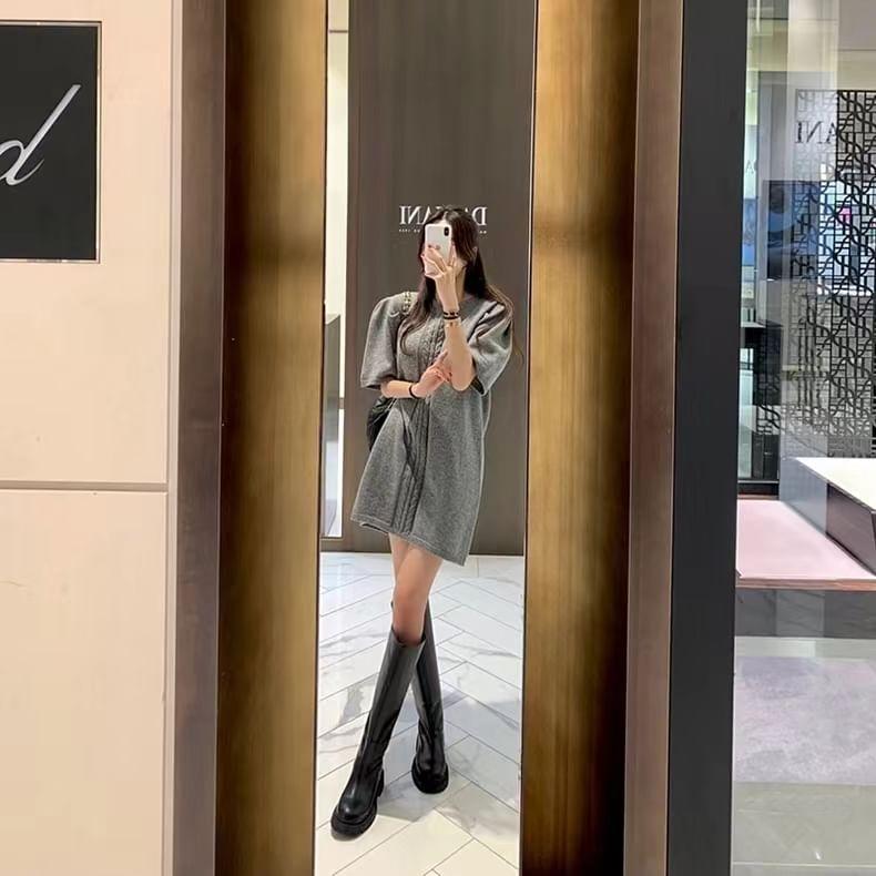 Elbow-Sleeve Crewneck Plain Shift Dress Product Image