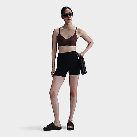 Nike Women's Alate Minimalist Light-Support Padded Convertible Sports Bra Product Image
