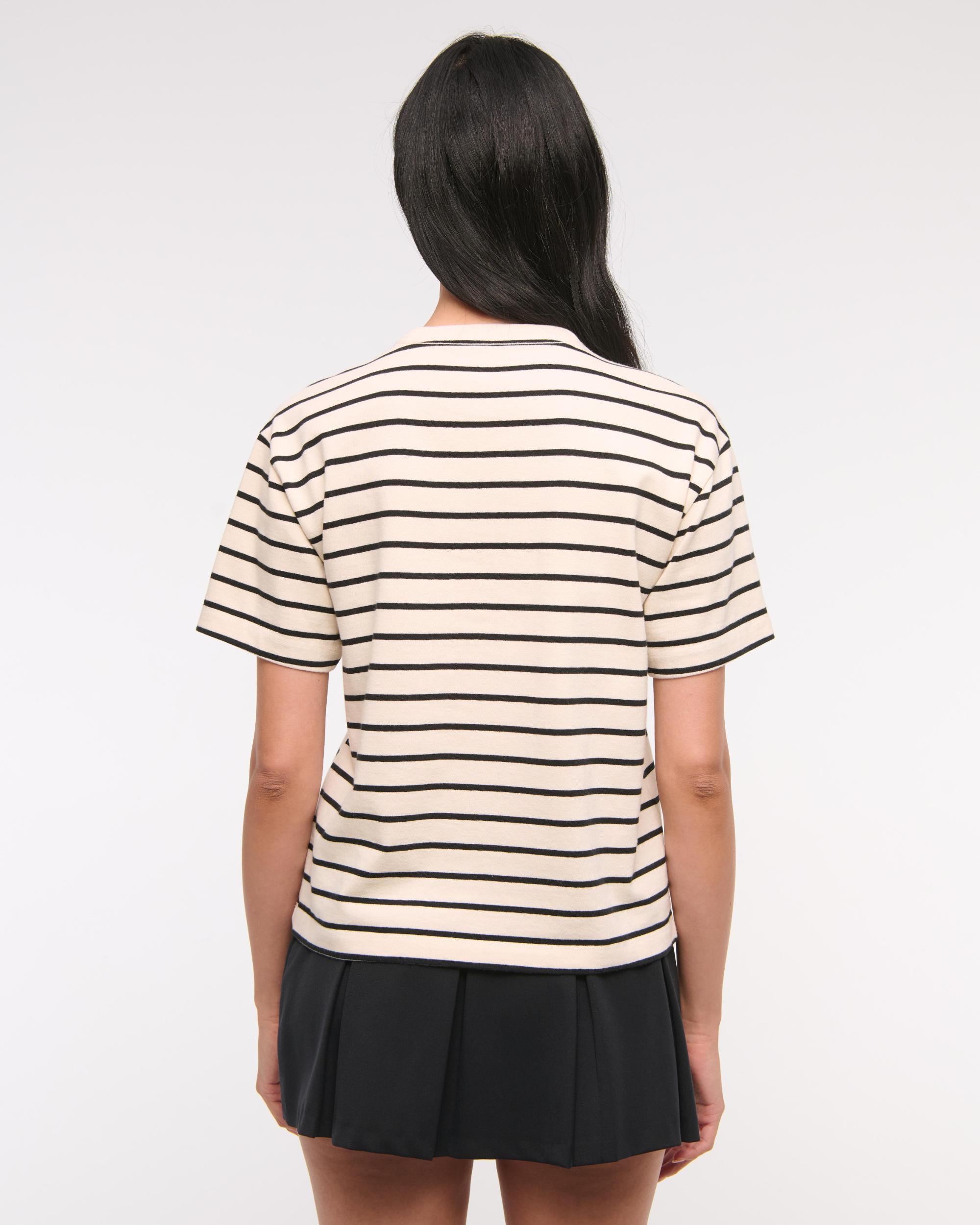 Easy Pocket Tee Product Image