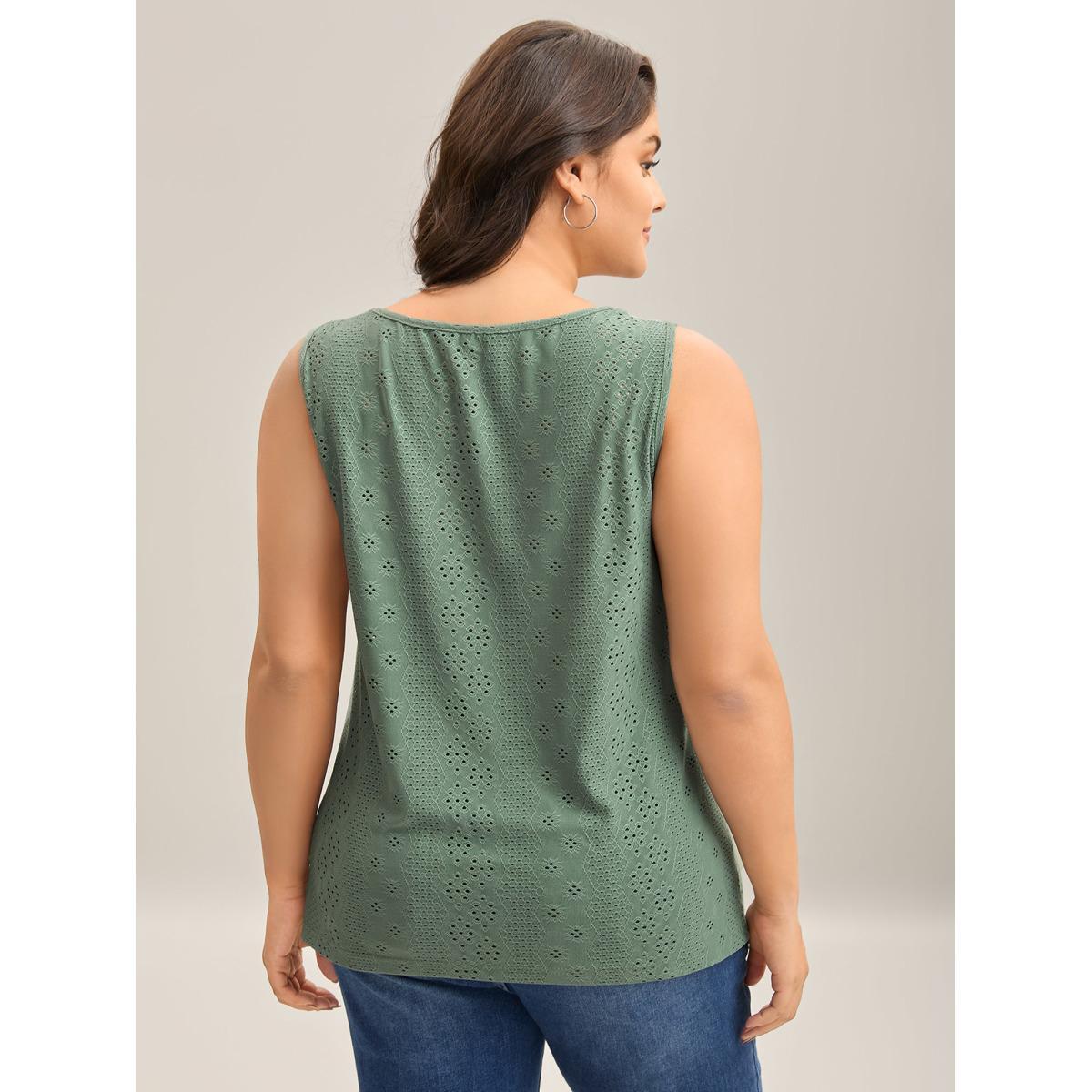 Plus Size Cut-Out Textured Button Detail Tank Top Women Greenbean Texture Round Neck Everyday-Casual Tank Tops Camis BloomChic 30/6X Product Image