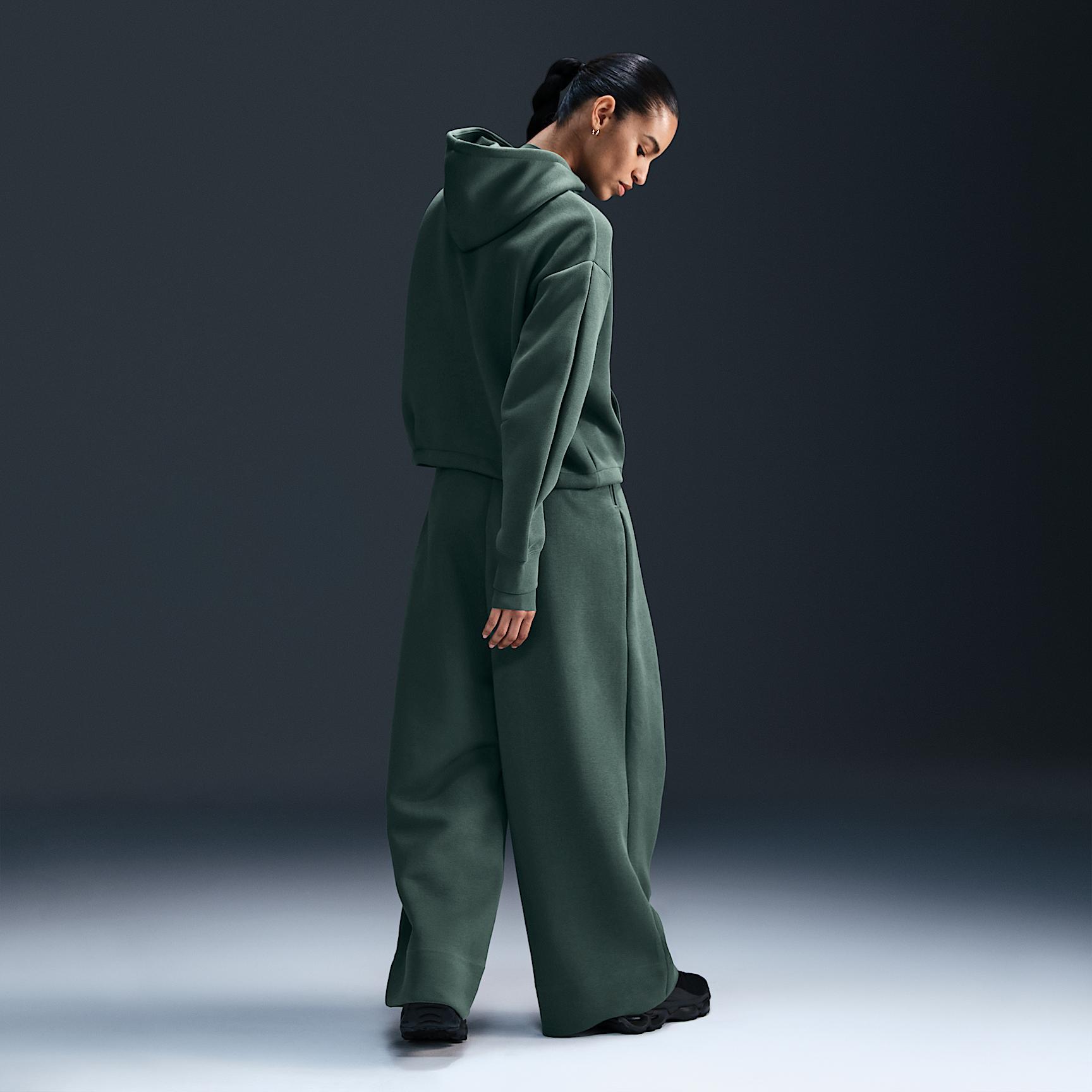 Nike Sportswear Tech Fleece Women's Oversized Hoodie Product Image