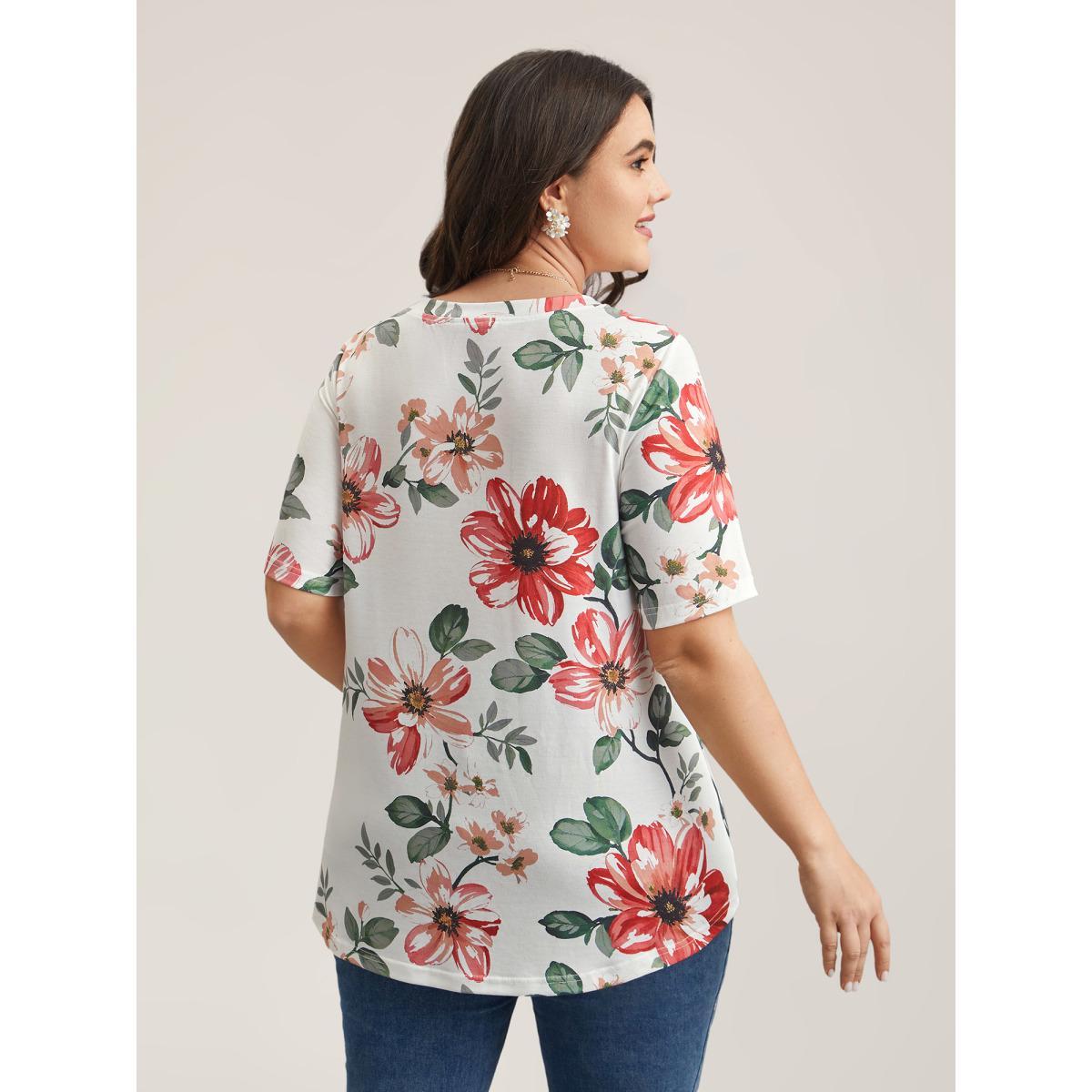 Plus Size Multi-Color Floral Print V-Neck T-Shirt Multicolor Women Elegant Non Natural Flowers V-neck Everyday T-shirts BloomChic 10/M Product Image