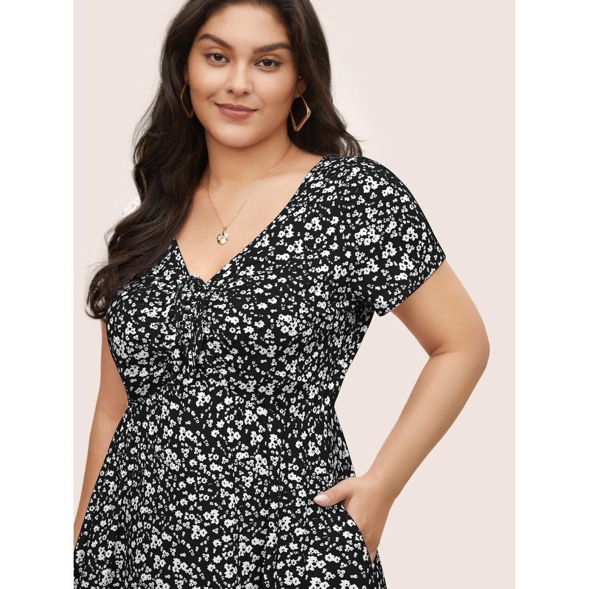 Plus Size Ditsy Floral Elastic Waist Knot Drawstring Dress Black Women Casual Non V-neck Short sleeve Curvy Midi Dress BloomChic 14-16/1X Product Image