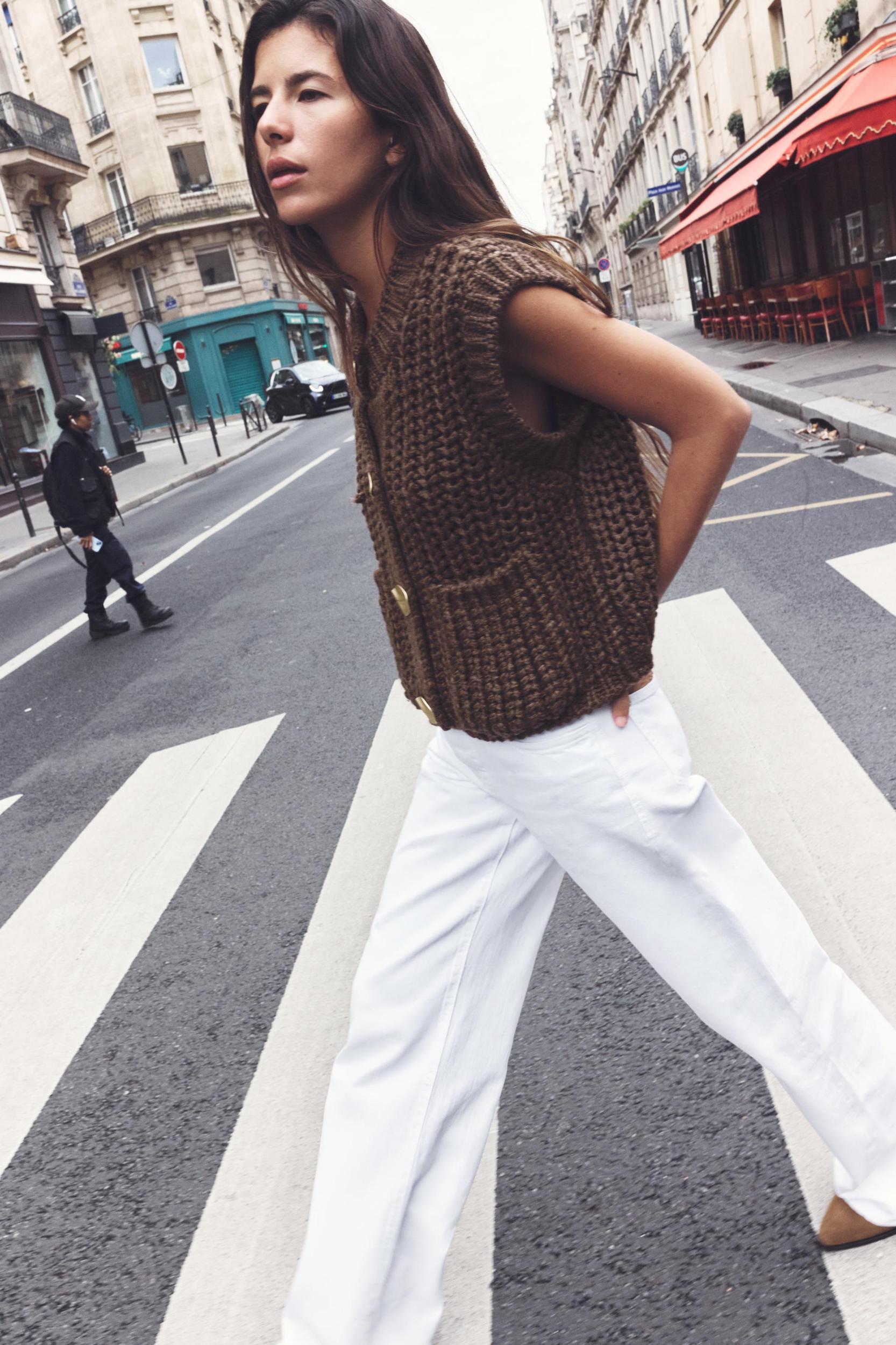 CHUNKY KNIT SWEATER VEST Product Image