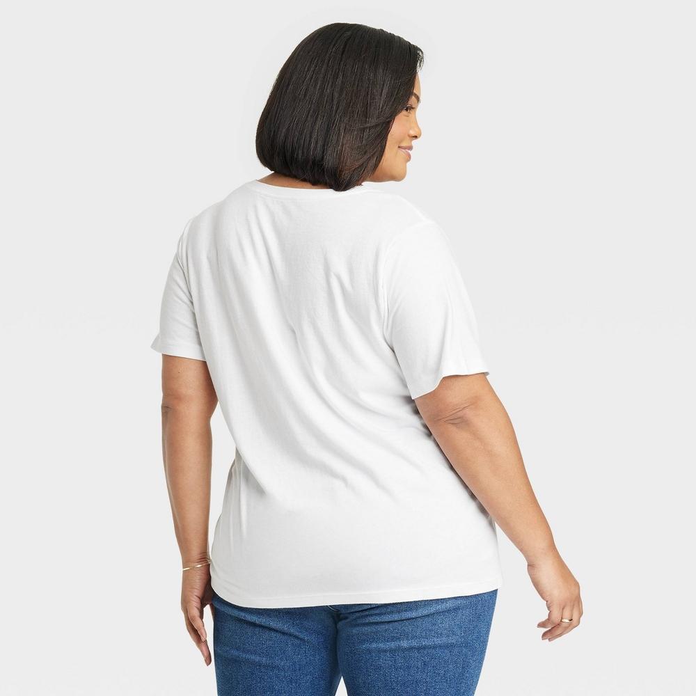 Womens Short Sleeve V-Neck T-Shirt - Ava & Viv White 4X Product Image