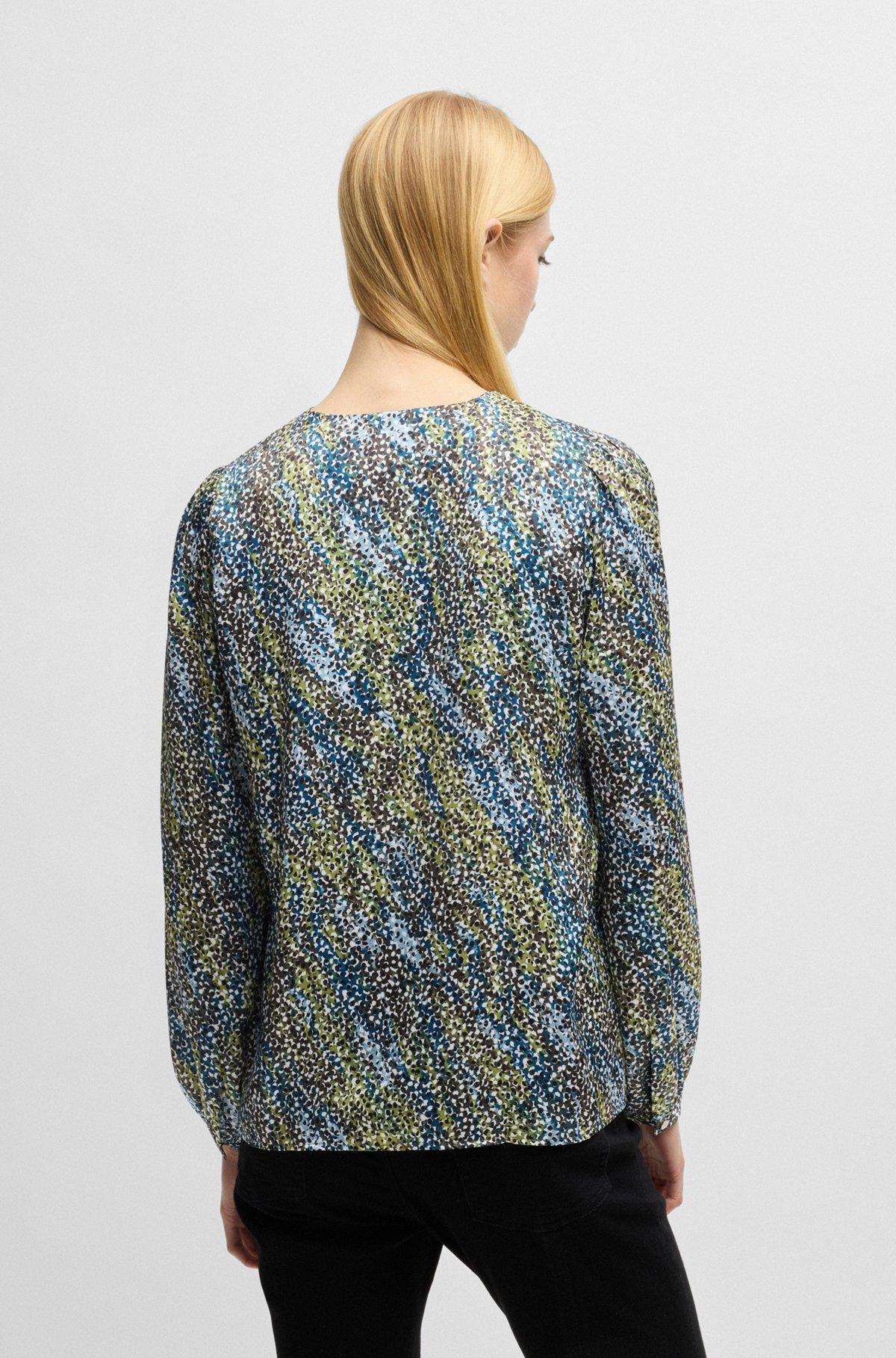 Regular-fit blouse with V neckline in printed satin Product Image