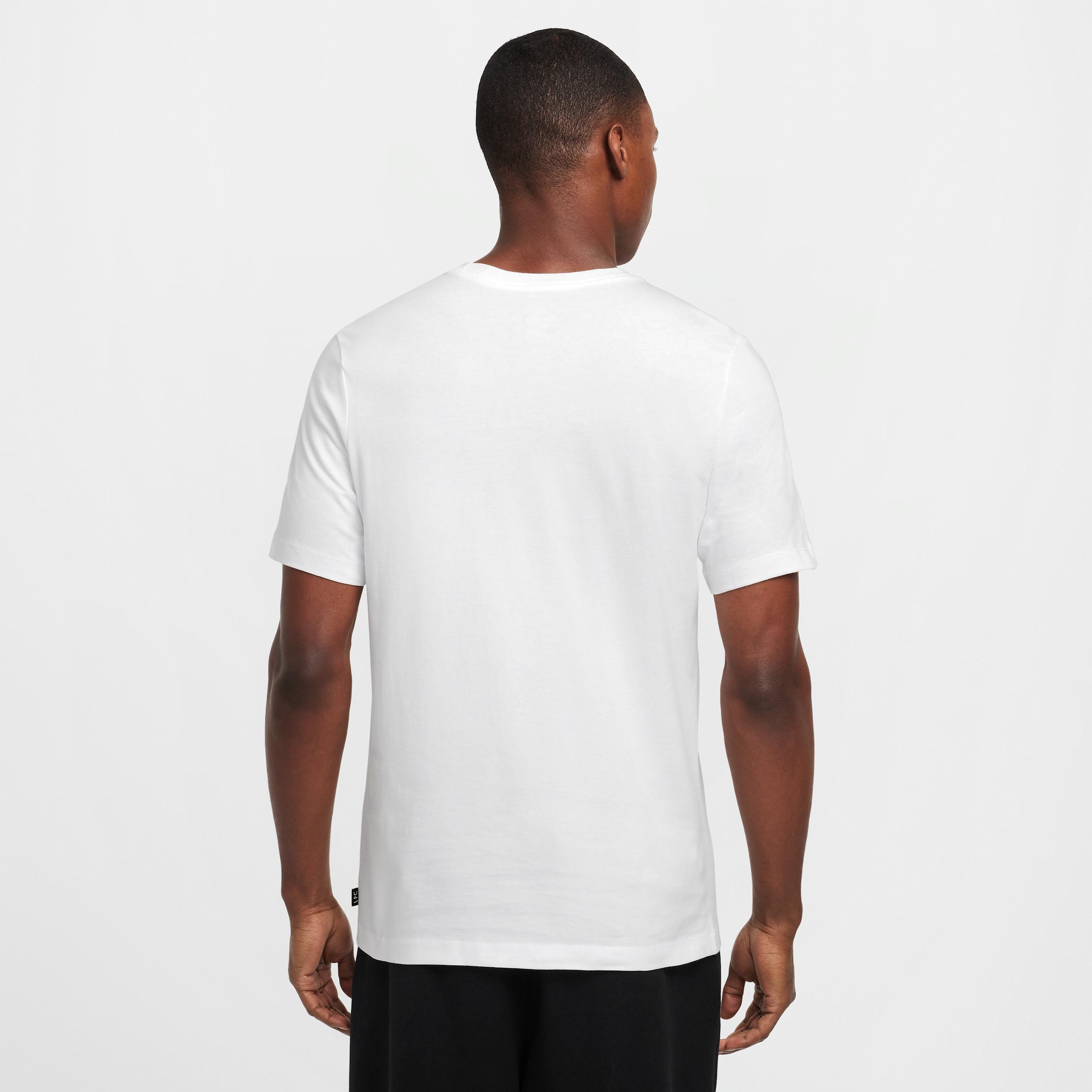Liverpool FC Nike Men's Soccer Checkered T-Shirt Product Image