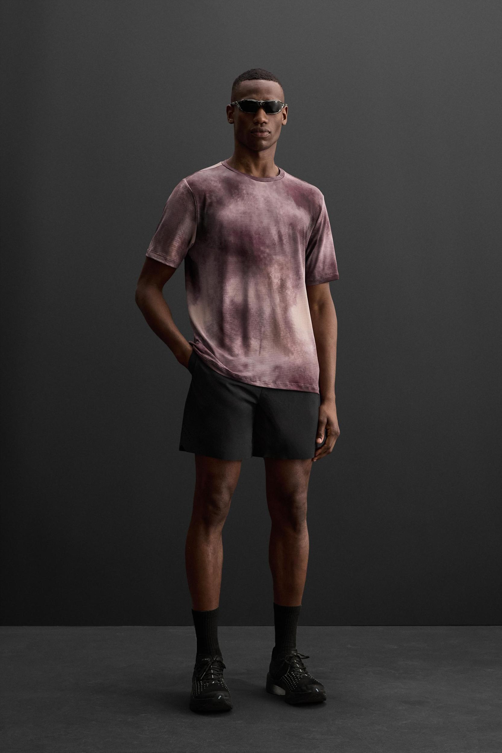 TIE-DYE PRINT PERFORATED T-SHIRT Product Image