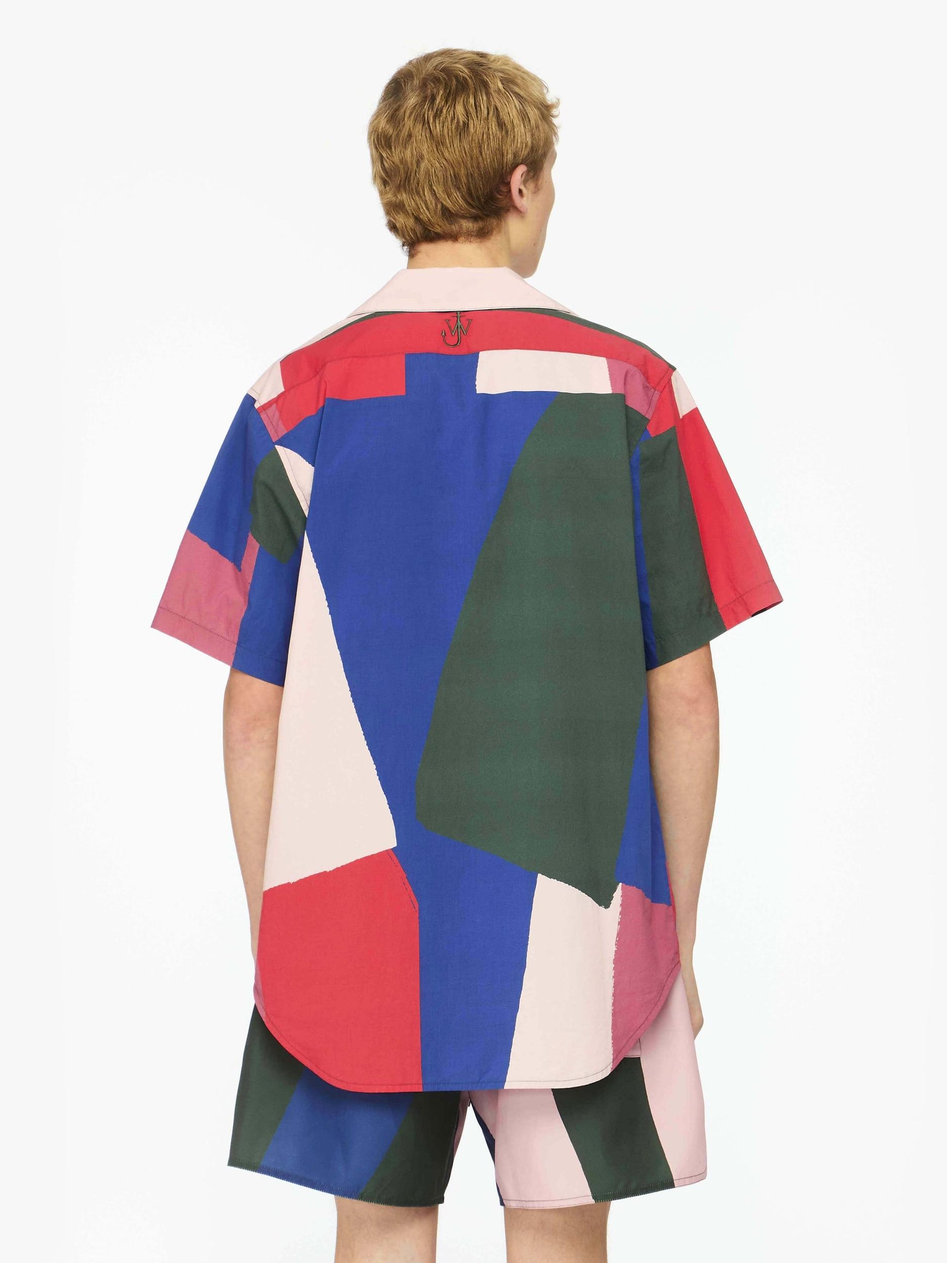 SHORT SLEEVE PRINTED SHIRT WITH ZIP Product Image