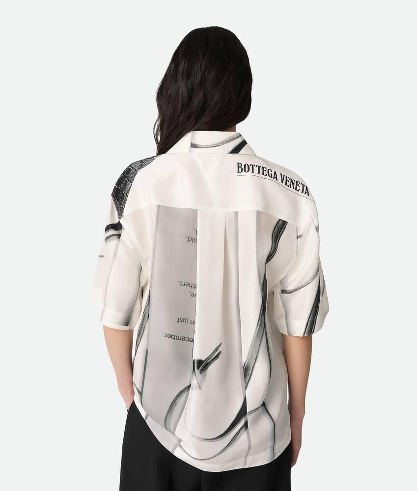 Women's Silk Printed Shirt in Chalk/black Product Image