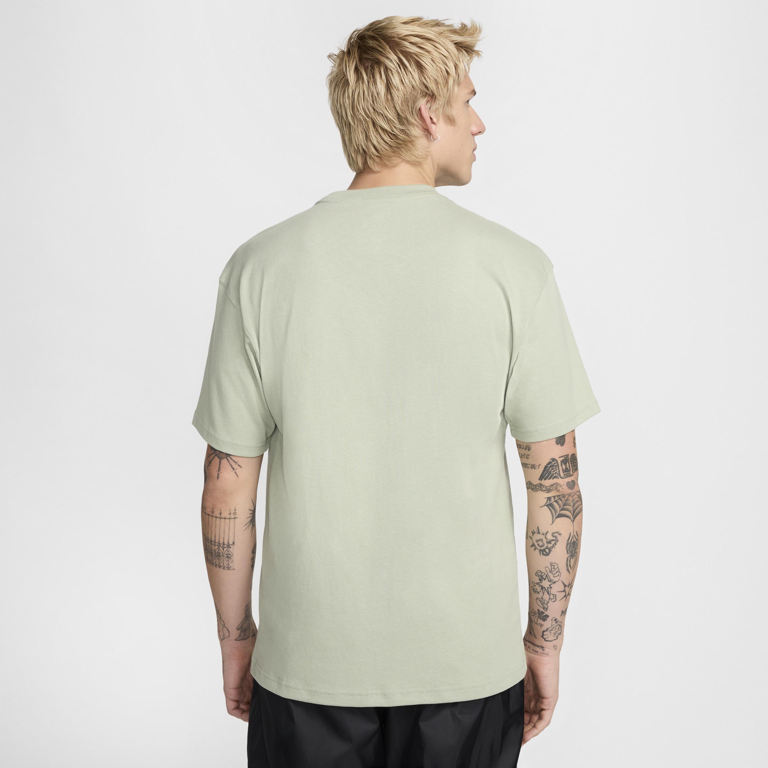 Nike Sportswear Men's Max90 T-Shirt Product Image