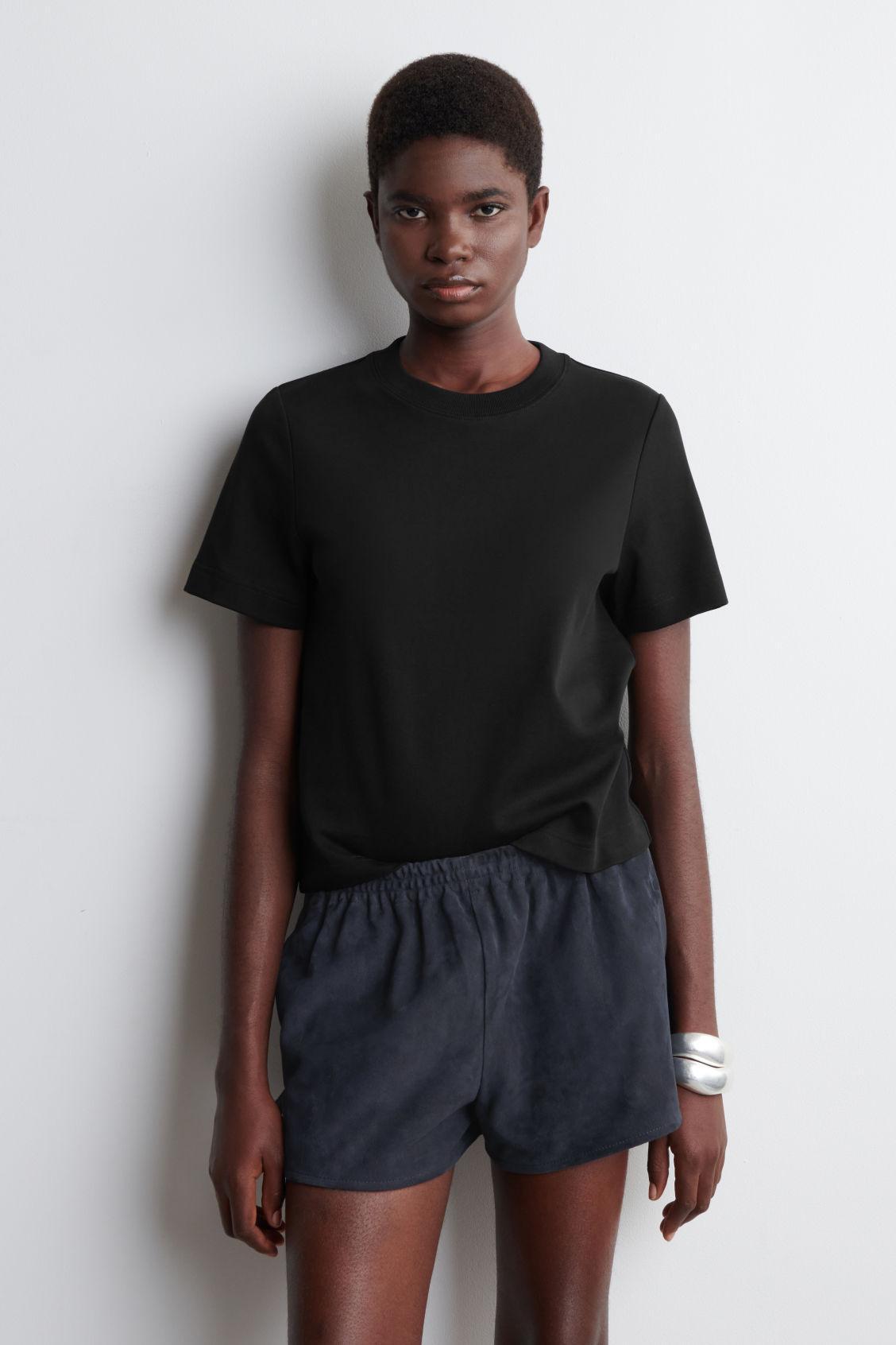 CLEAN CUT REGULAR T-SHIRT Product Image