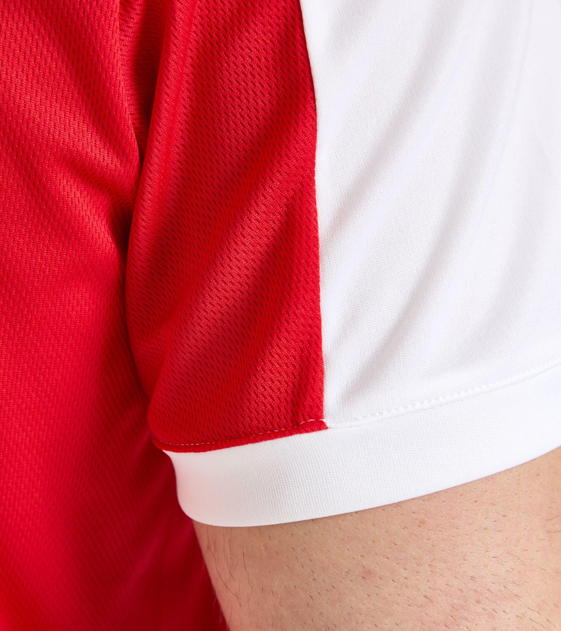 T-SHIRT COURT Product Image