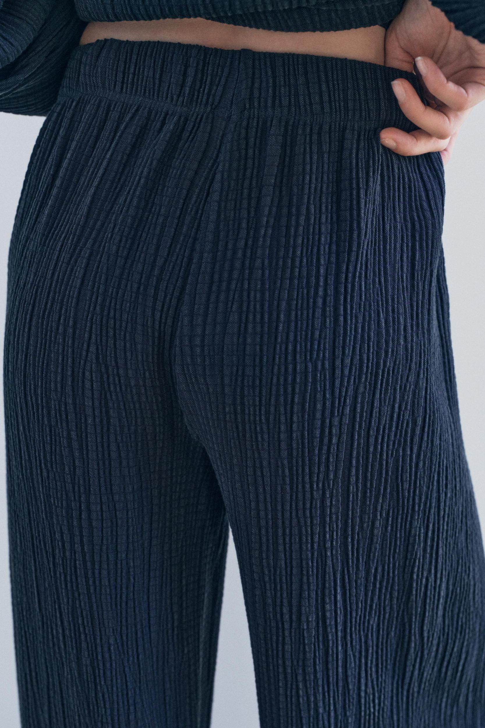 TEXTURED WIDE LEG PANTS Product Image