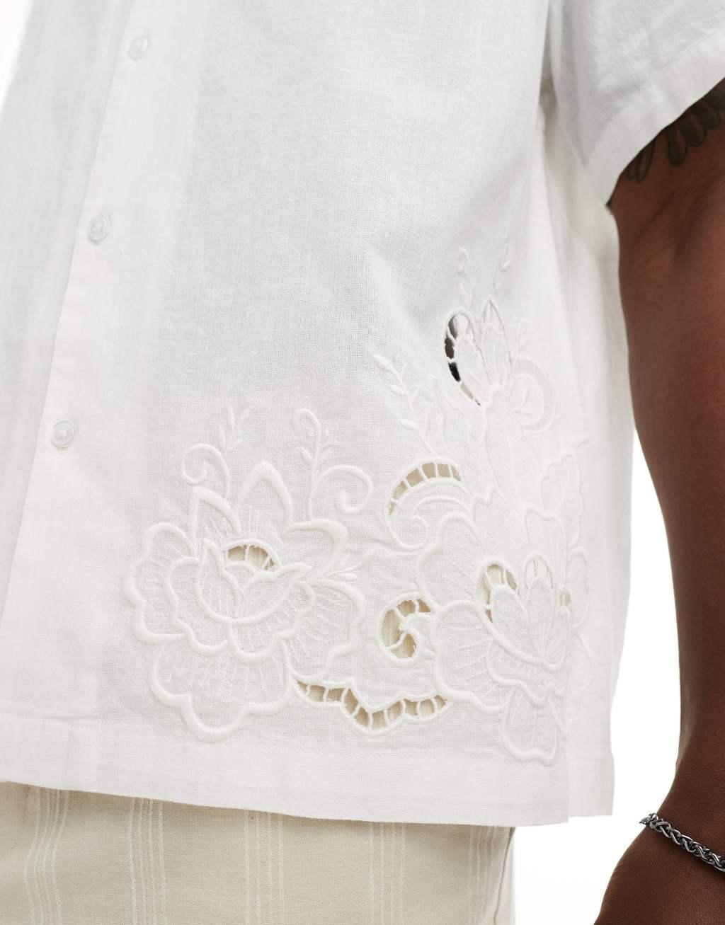 ASOS DESIGN short sleeve relaxed revere shirt with floral embroidery in white  Product Image