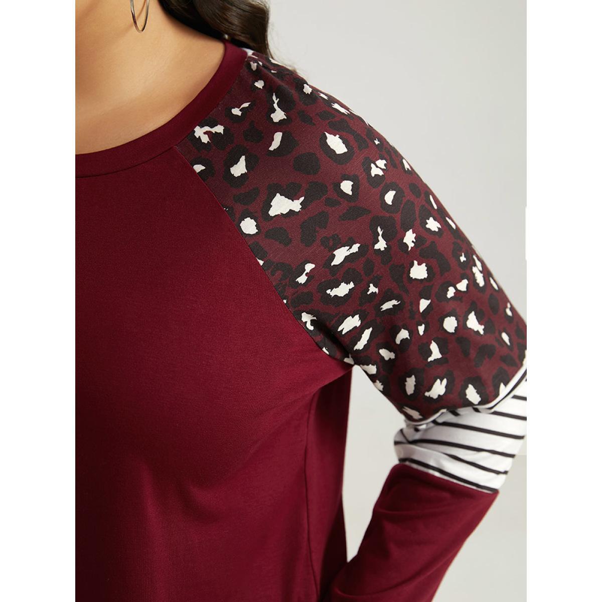 Plus Size Leopard Striped Patchwork Raglan Sleeve T-shirt Burgundy Women Casual Contrast Leopard Round Neck Dailywear T-shirts BloomChic 10/M Product Image
