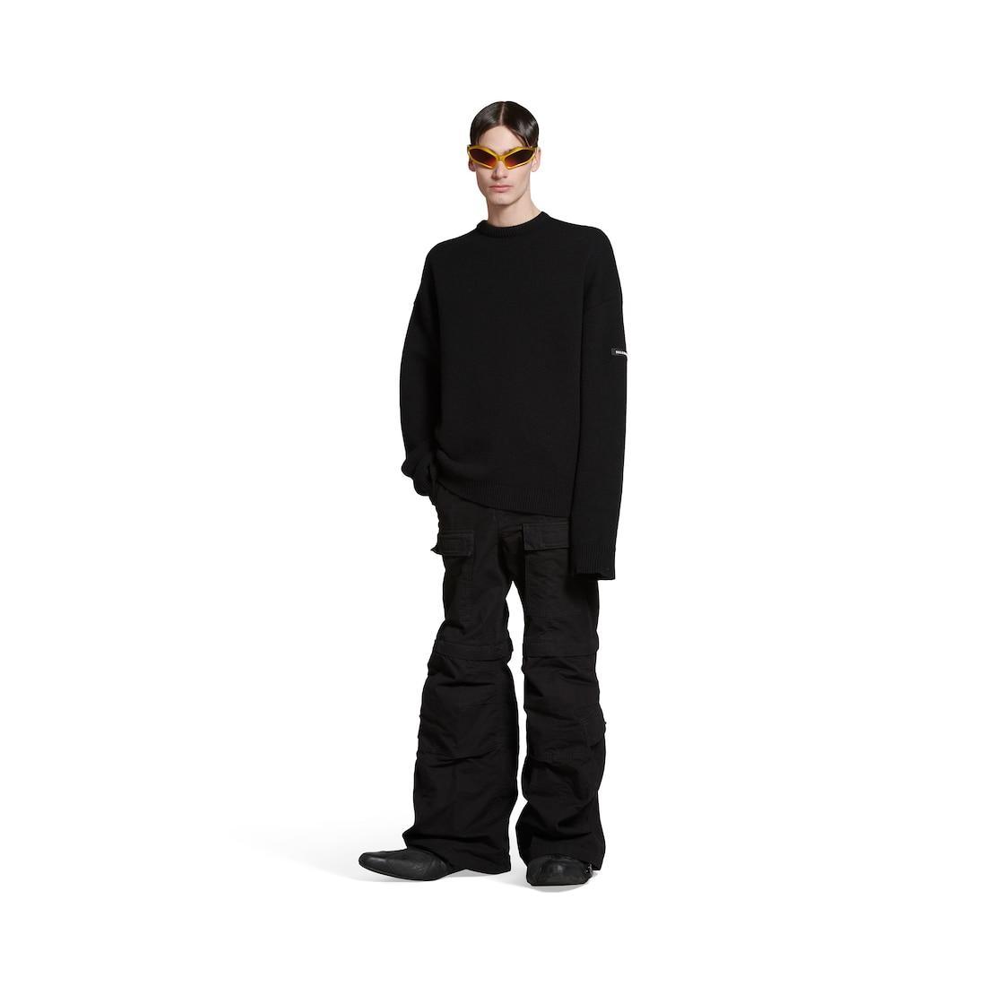 Sweater in Black Product Image