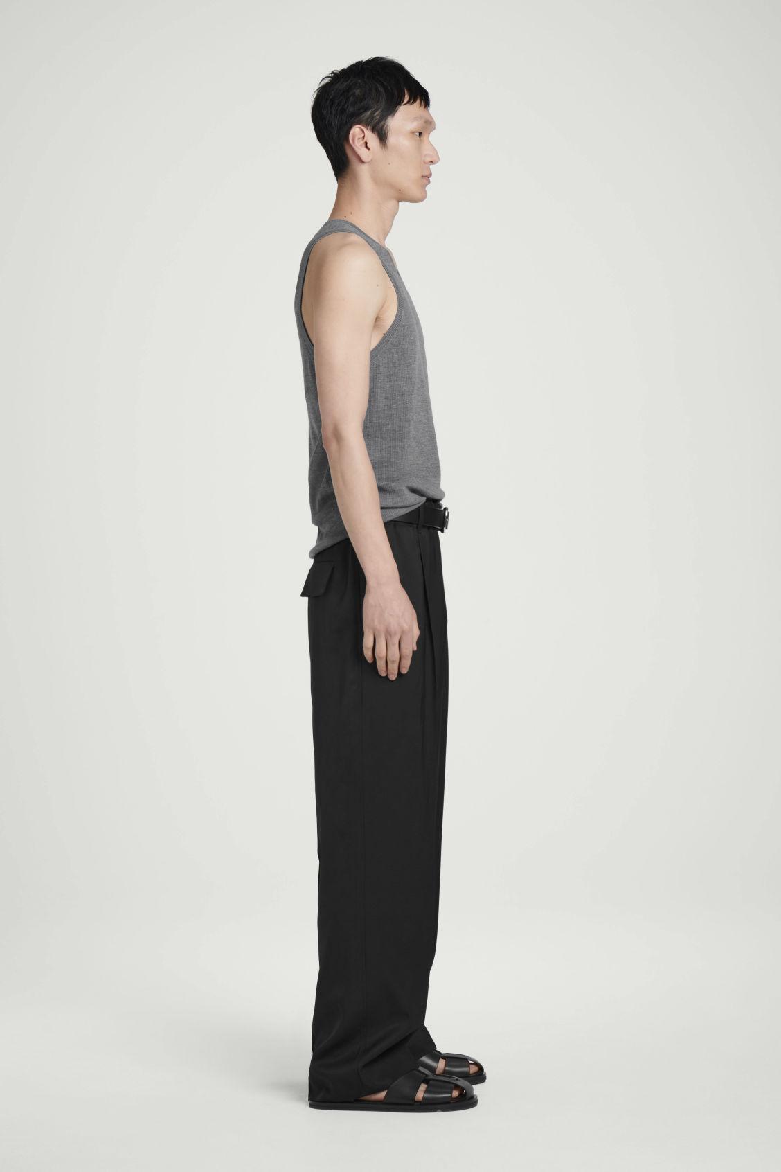 RIBBED MERINO WOOL KNITTED TANK TOP Product Image
