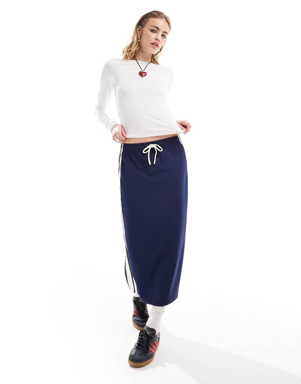 Monki long sleeve boat neck top Product Image