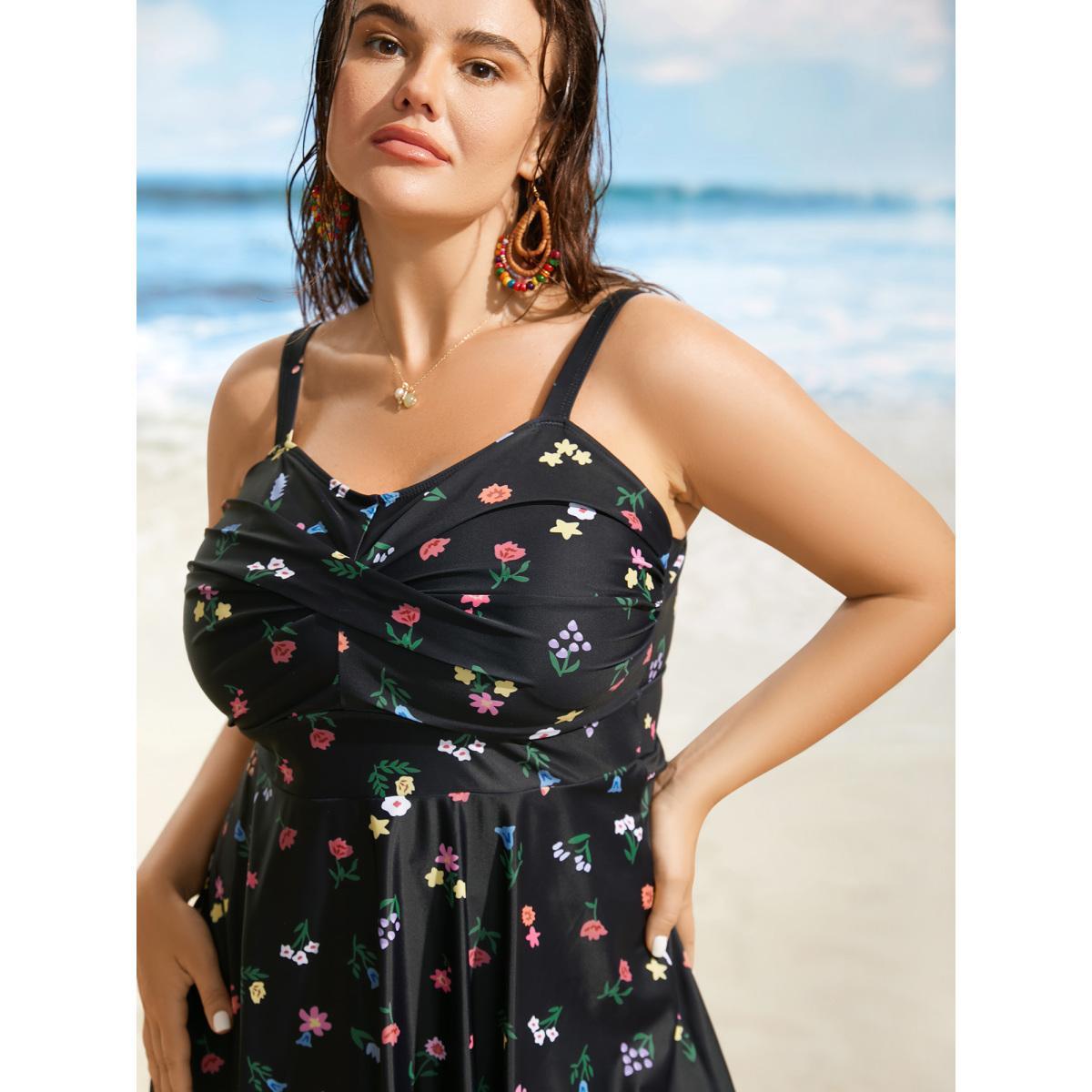 Plus Size Heart Neckline Floral Twist Front Swim Dress Women's Swimwear Black Beach Bodycon Heart neckline High stretch Curve Swim Dresses BloomChic 26/4X Product Image