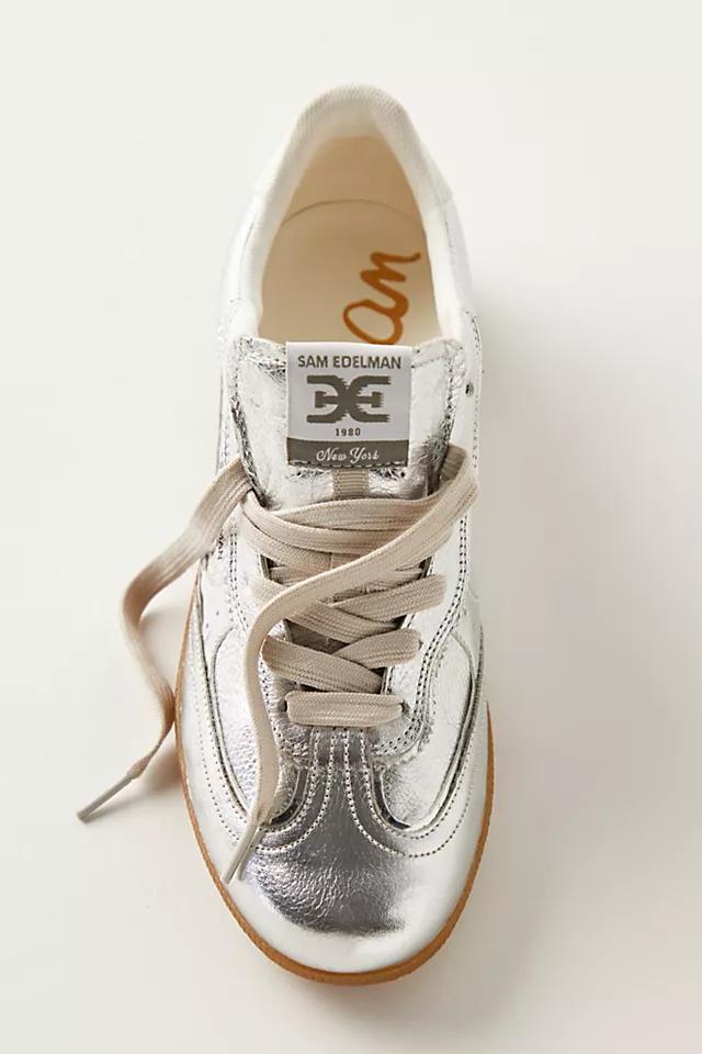 Kallen Sneakers Product Image