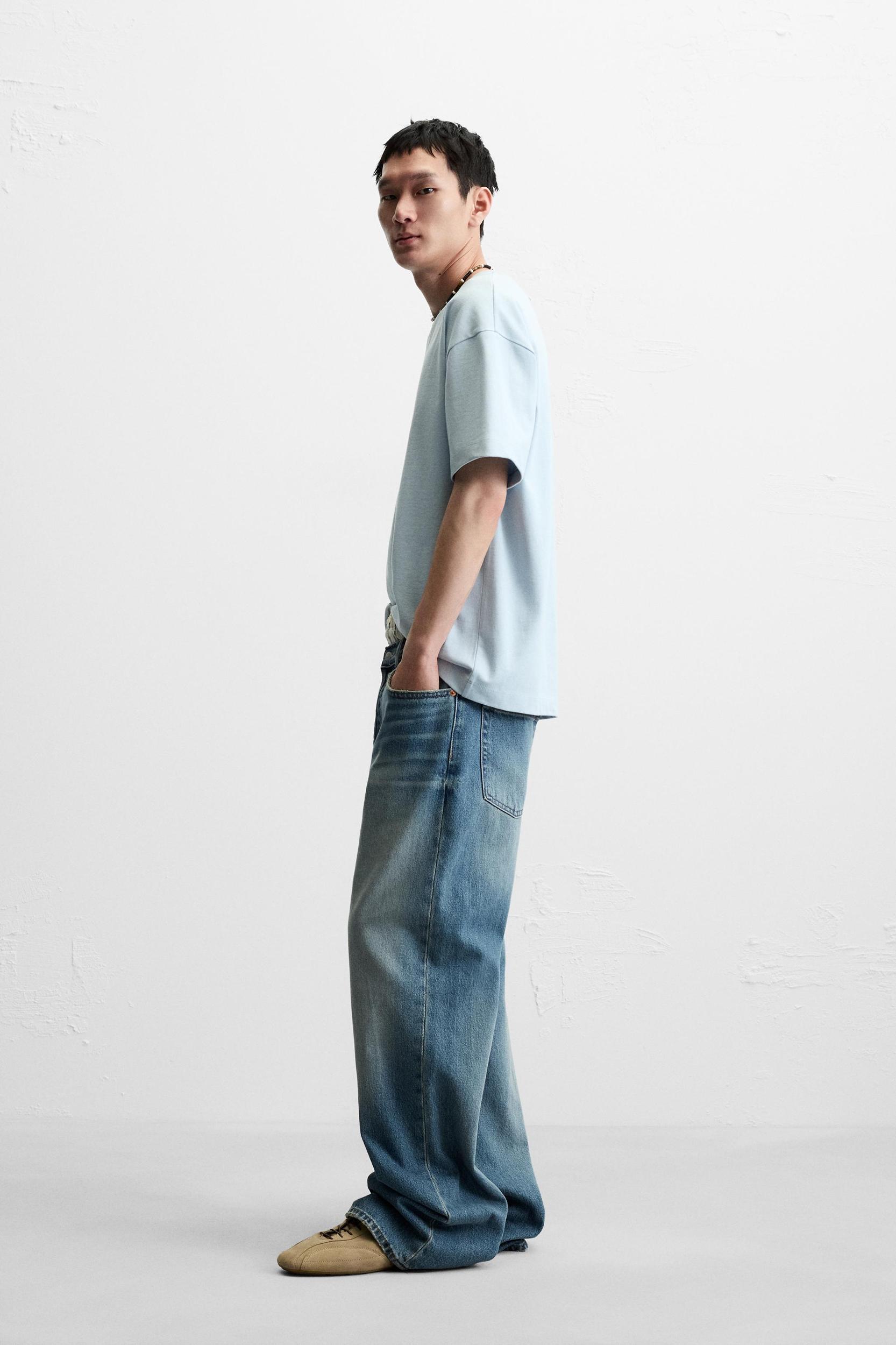 BASIC HEAVYWEIGHT T-SHIRT Product Image