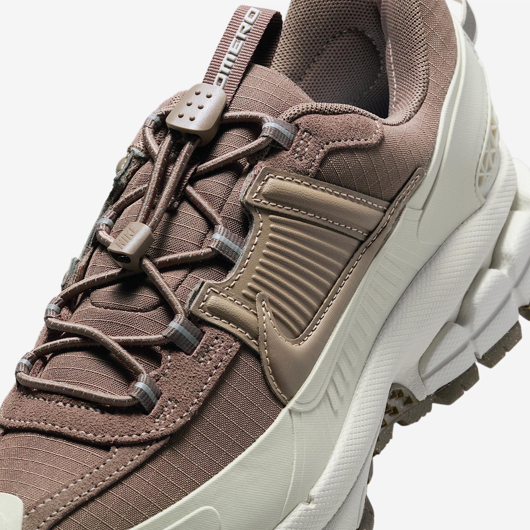 Nike Women's Zoom Vomero Roam Winterized Shoes Product Image