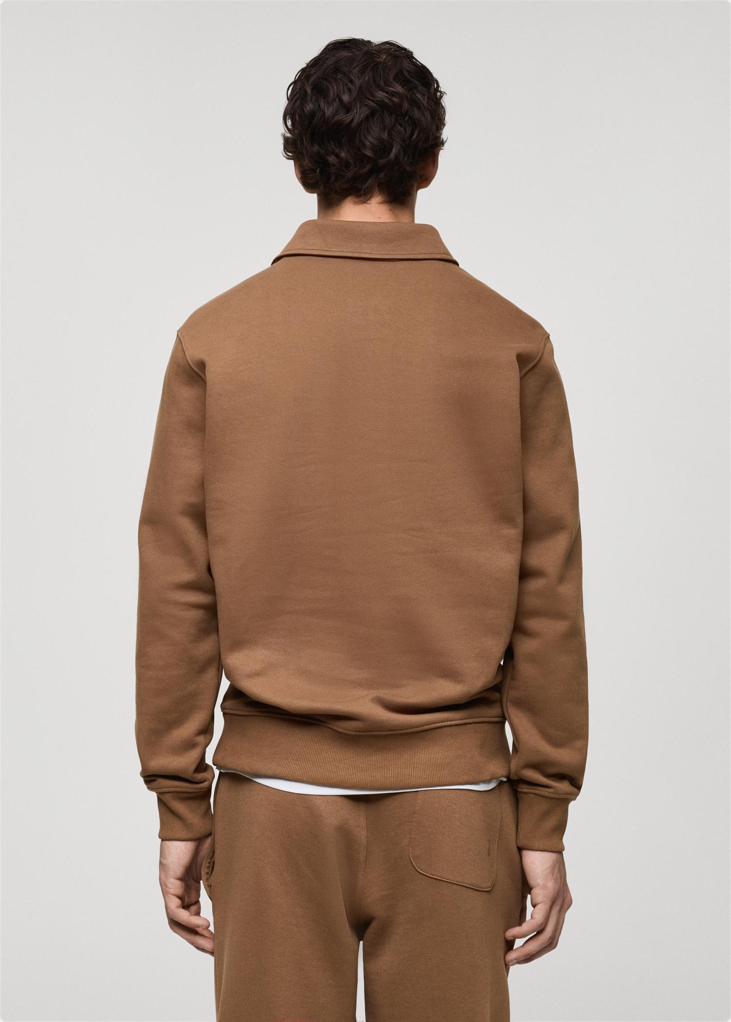 Brushed regular-fit polo sweatshirt - Men | MANGO USA Product Image