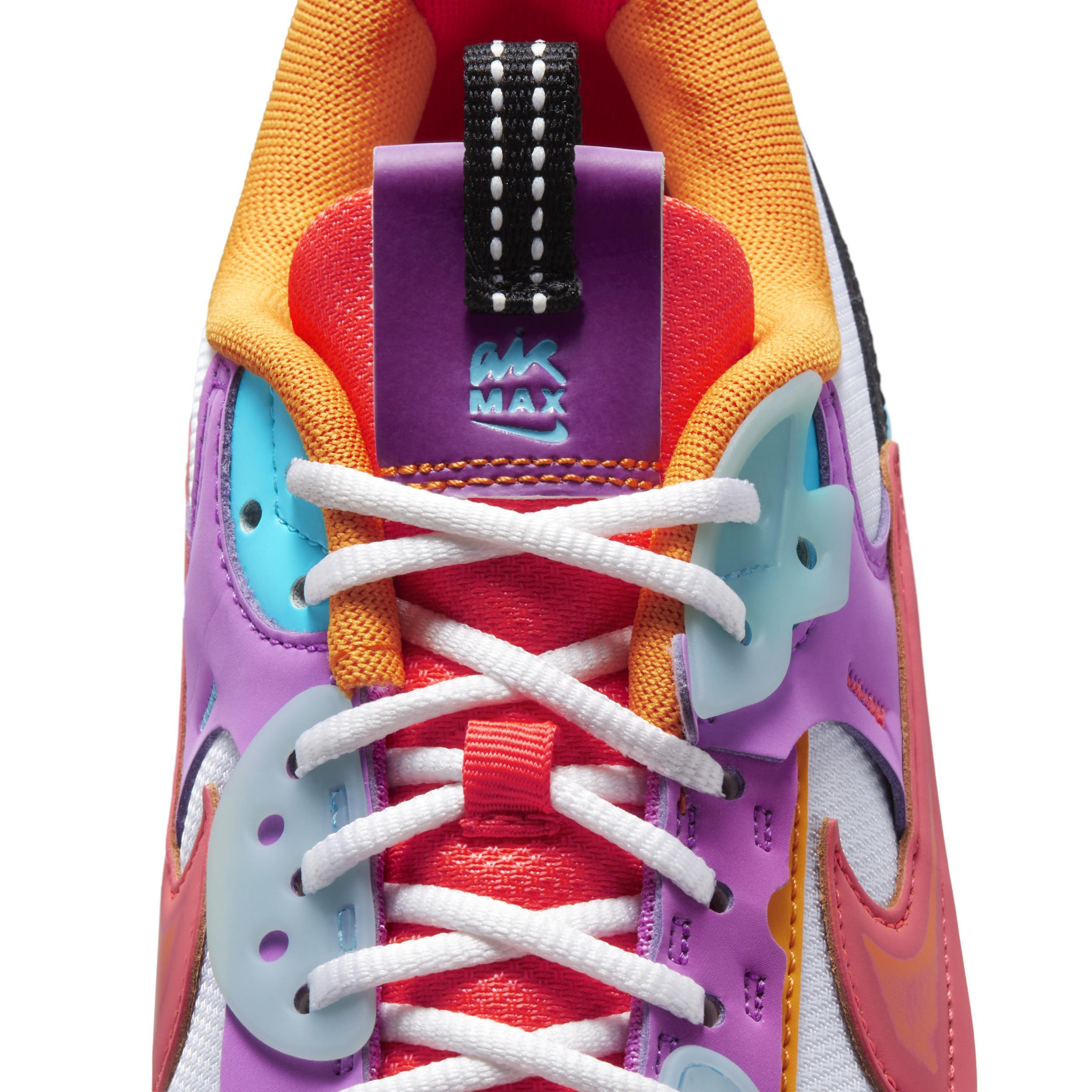 Nike Womens Air Max 90 Futura - Running Shoes White/Bright Crimson Product Image