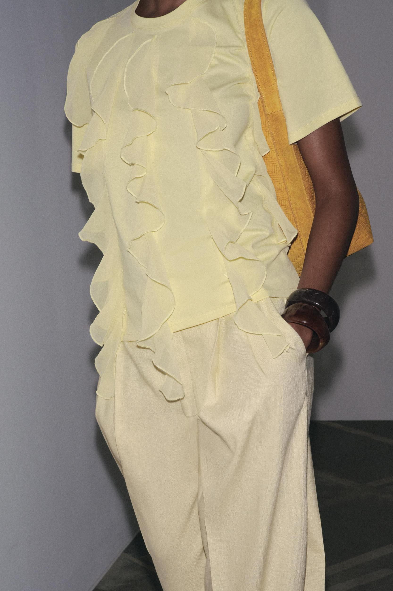 FRONT RUFFLE T-SHIRT Product Image