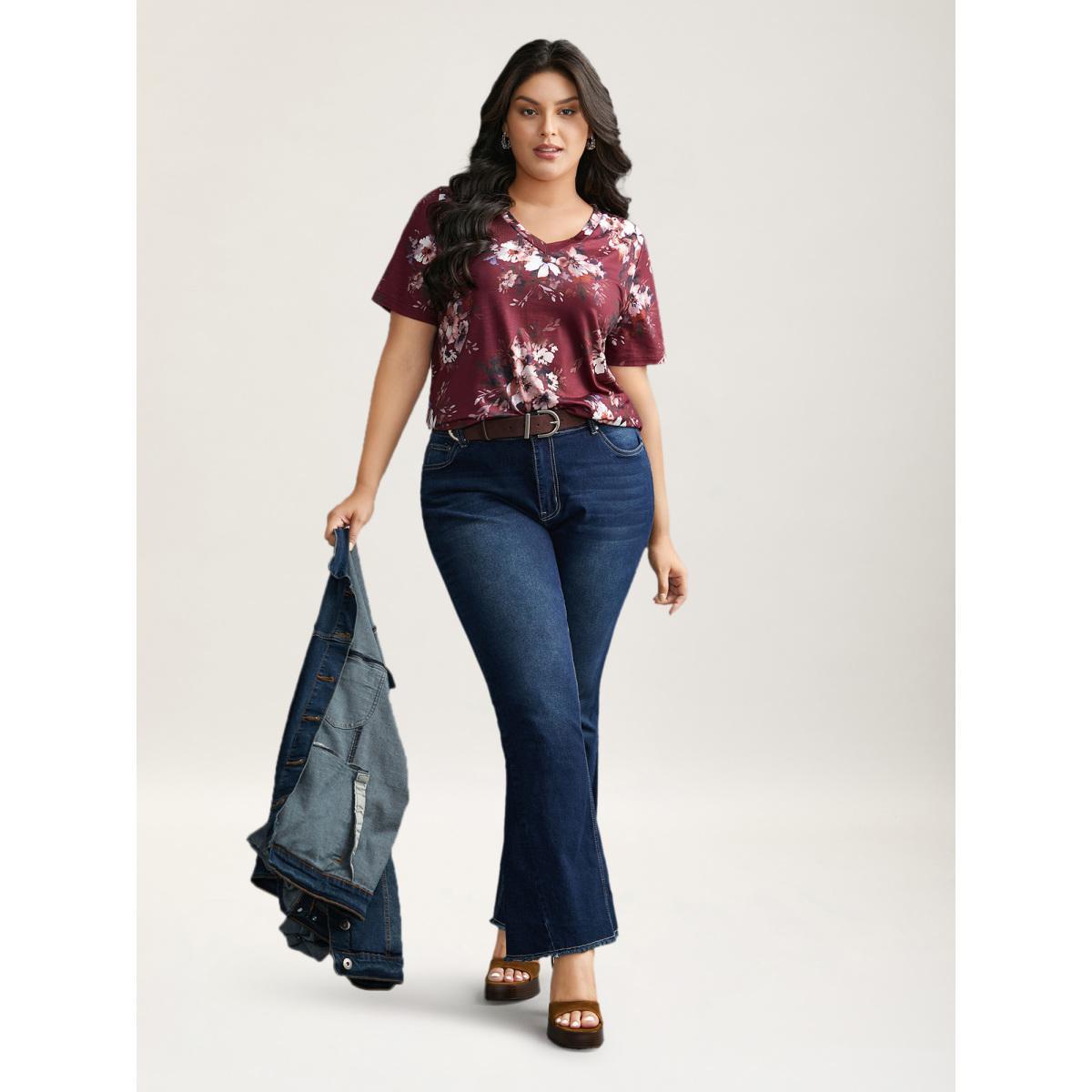 Plus Size Floral Print V Neck Stretchy T-shirt Deepred Women Elegant Non Natural Flowers V-neck Everyday T-shirts BloomChic 18-20/2X Product Image