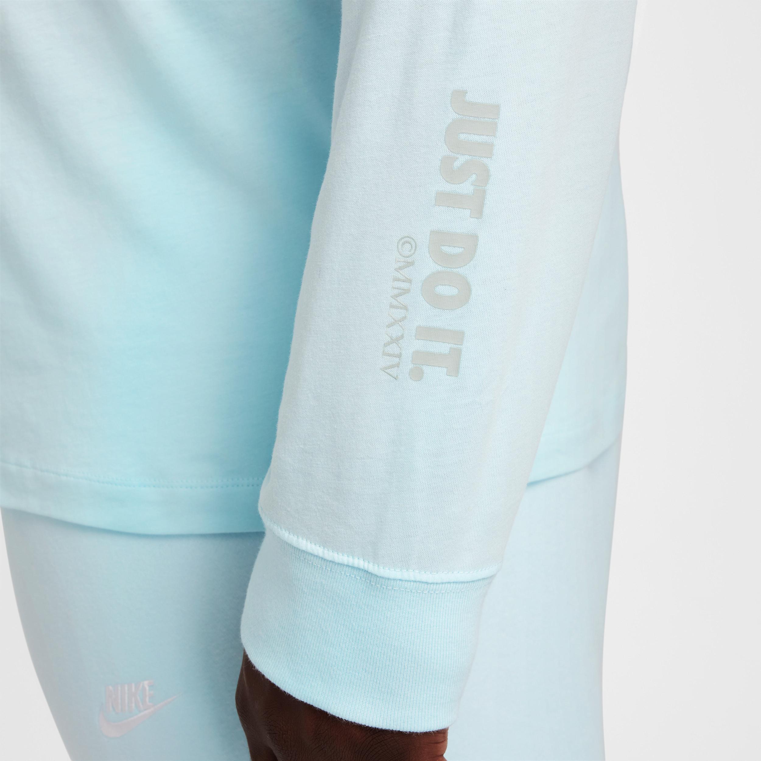 Mens Nike Sportswear Club Long-Sleeve T-Shirt Product Image