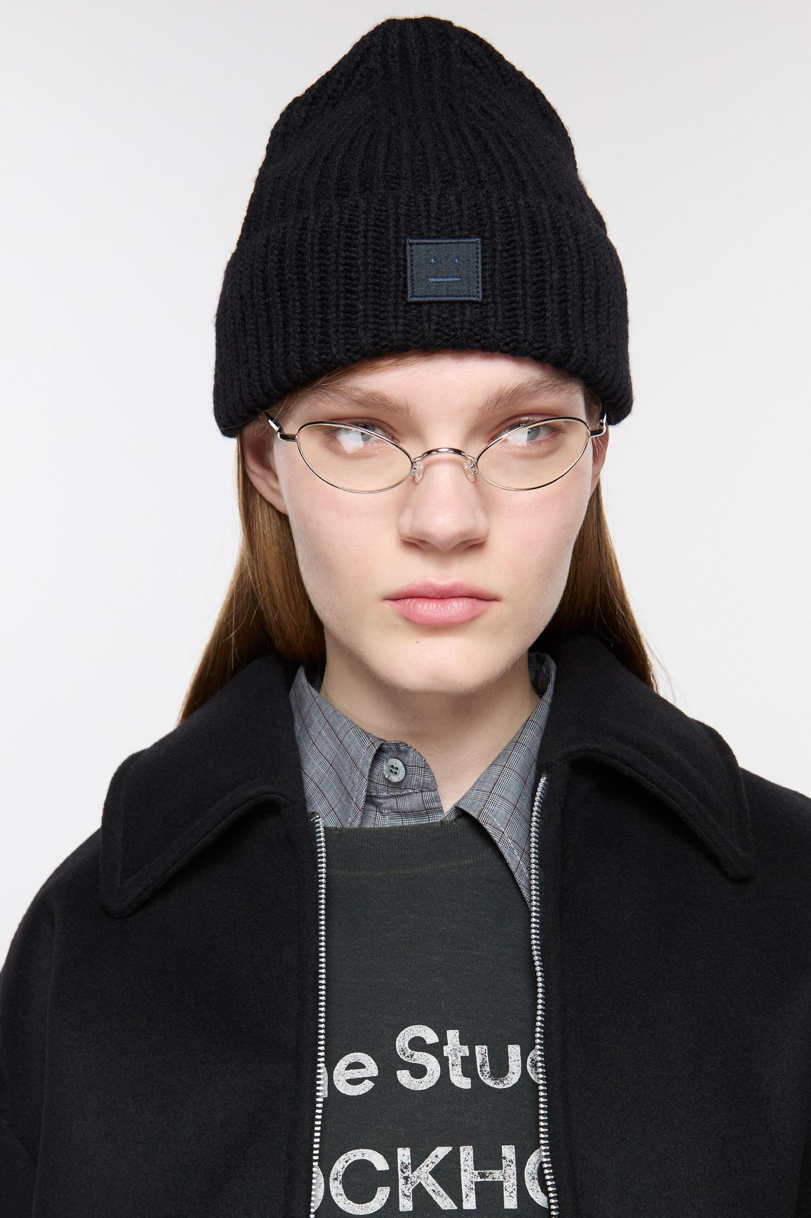 Small face logo beanie Product Image