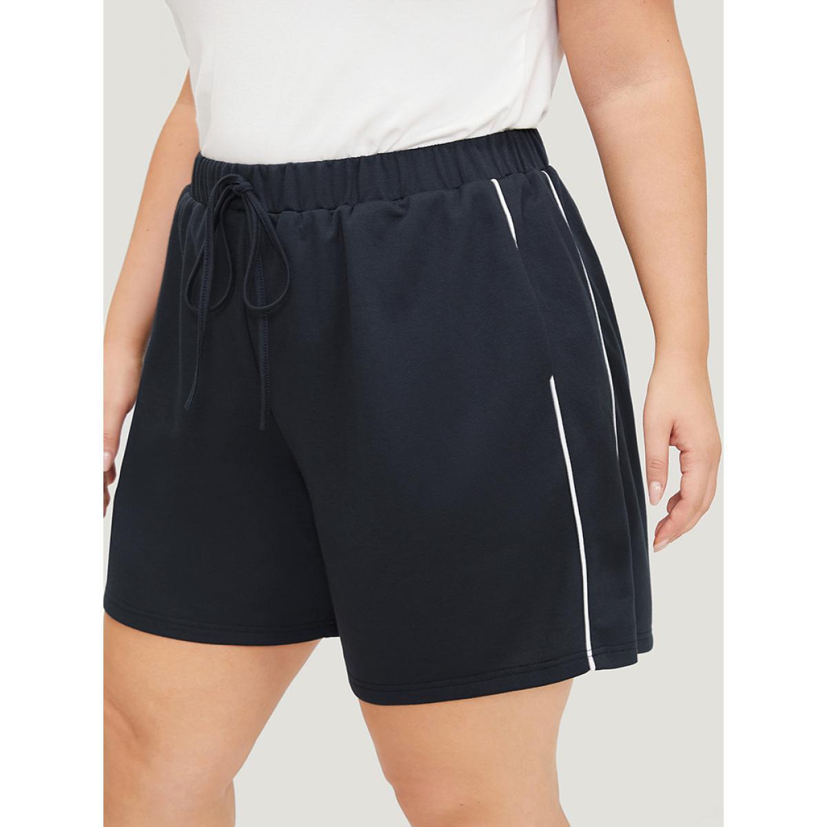 Plus Size Plain Seam Detail Pocket Knotted Shorts Women Indigo Casual Plain Dailywear Shorts BloomChic 12/L Product Image