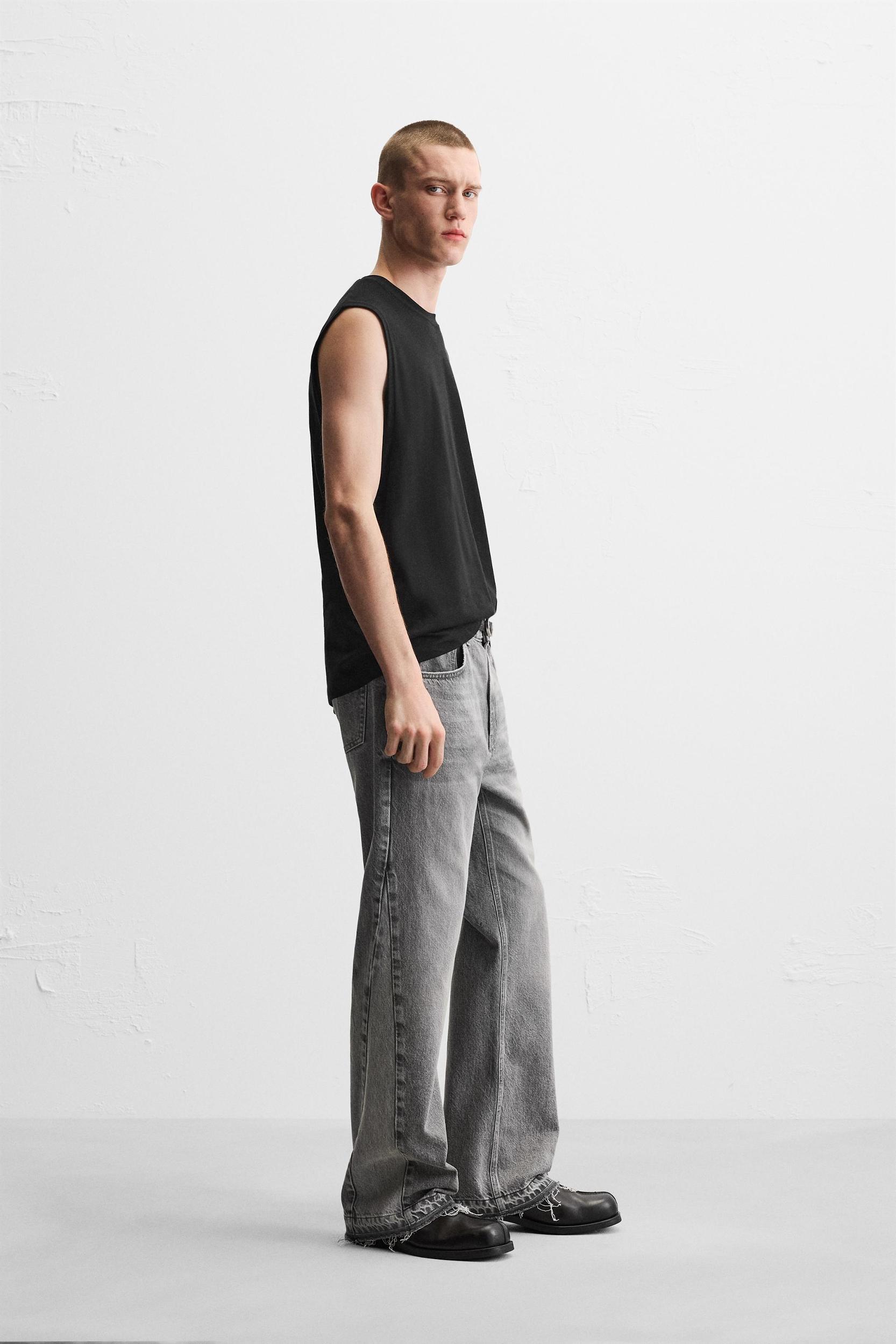 FLARE FIT JEANS Product Image