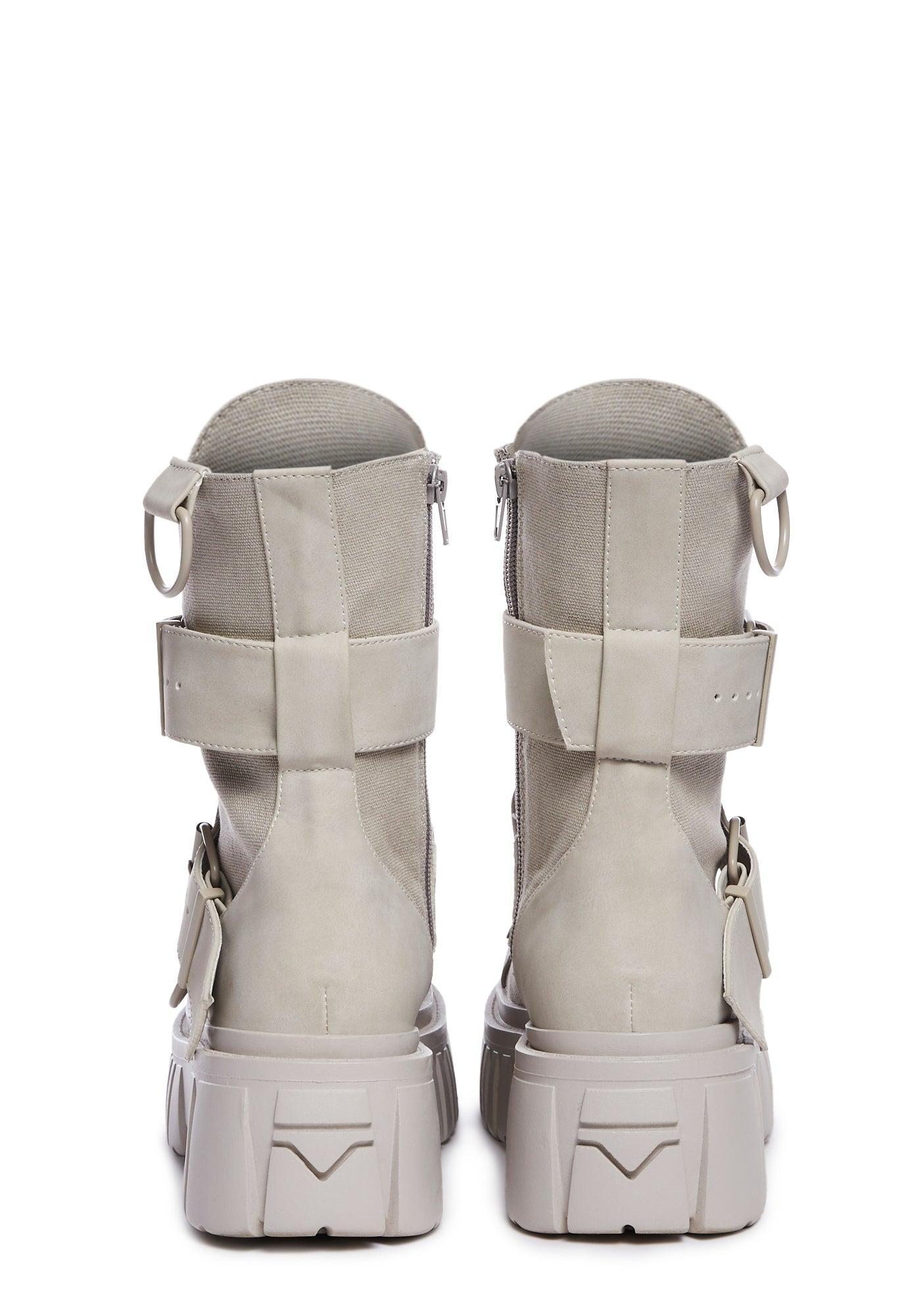 Low Traitor Boots - Light Gray Product Image