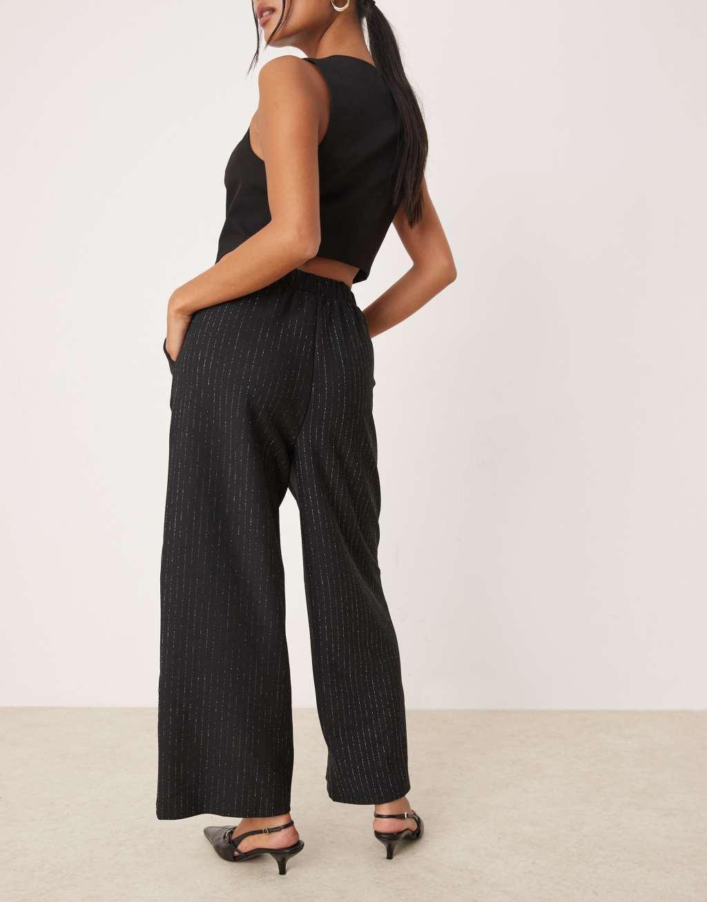 JDY Petite wide leg pants in black Product Image