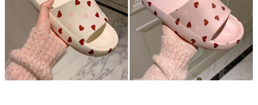 Heart Print Home Slippers Product Image