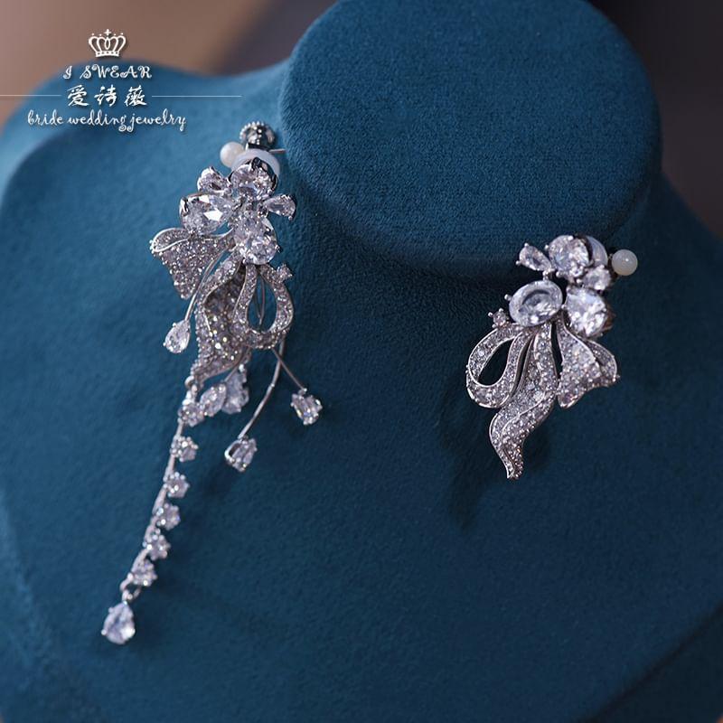 Rhinestone Drop Earring Product Image