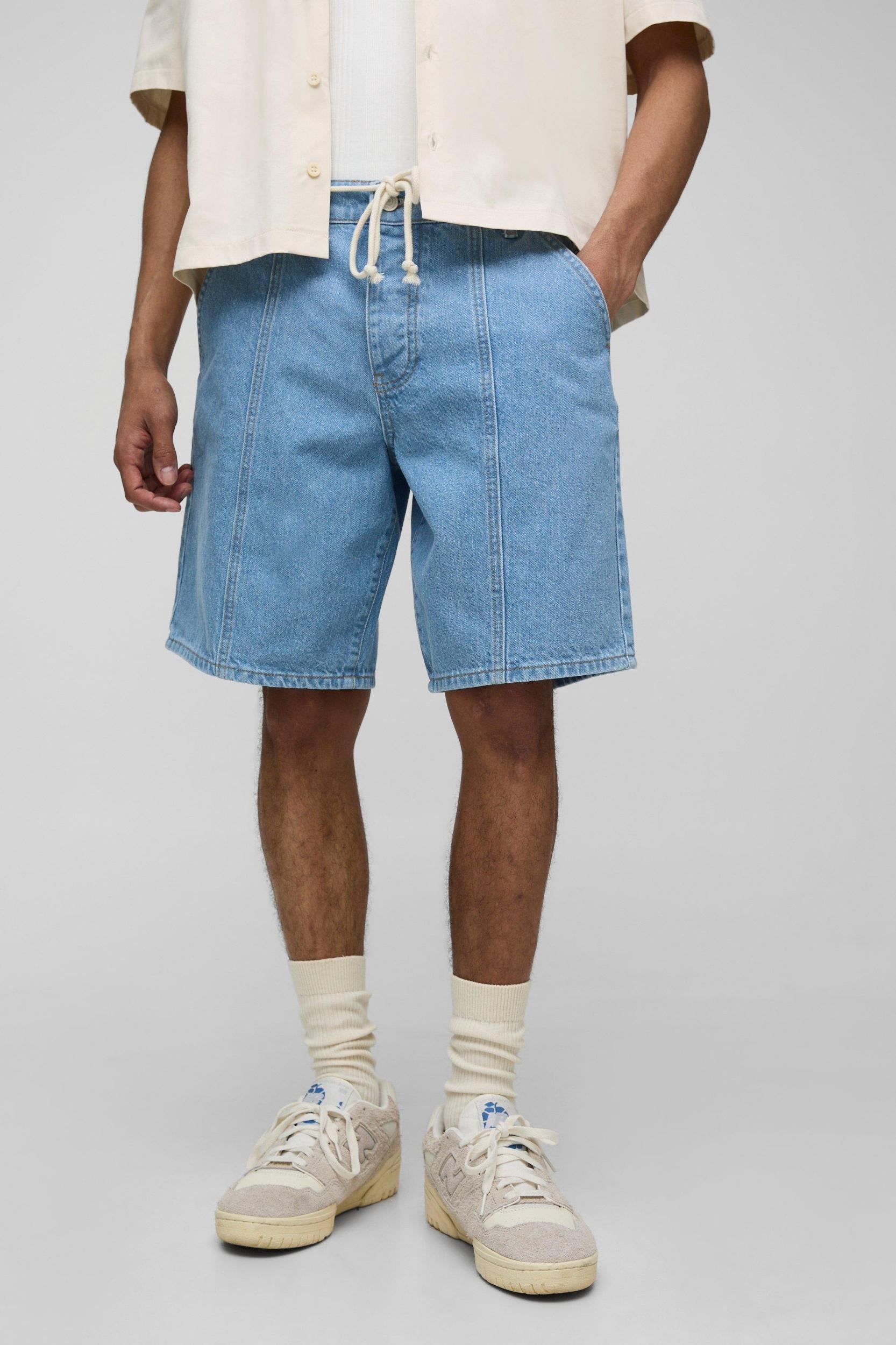 Mens Relaxed Pintuck Light Washed Blue Denim Belted Shorts Product Image