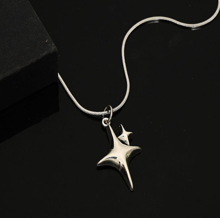 Star Pendant Necklace Product Image