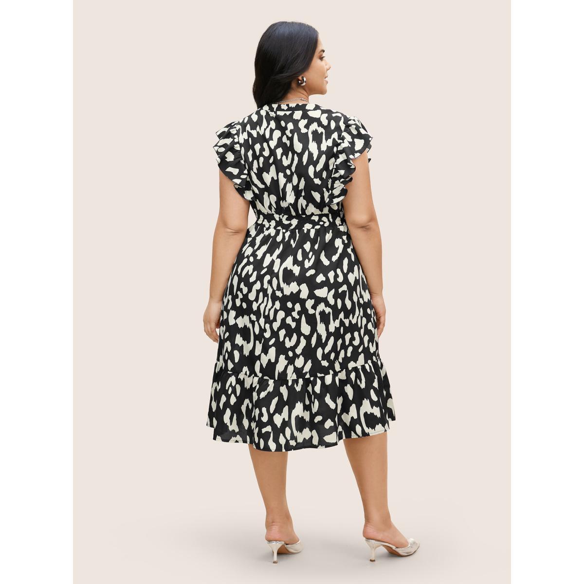 Plus Size Notched Leopard Print Cap Sleeve Ruffles Dress Black Women At the Office Notched collar Cap Sleeve Curvy BloomChic 10/M Product Image