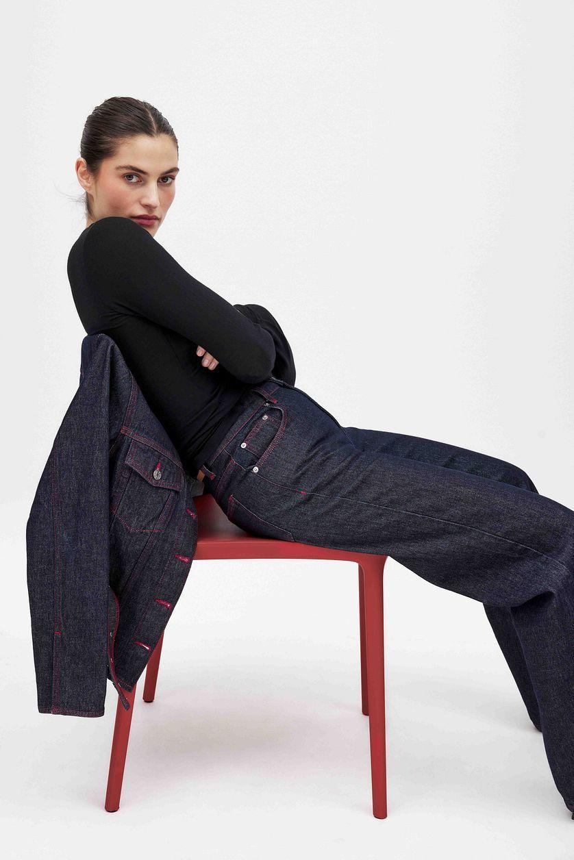 Straight Mid Waist Jeans Product Image