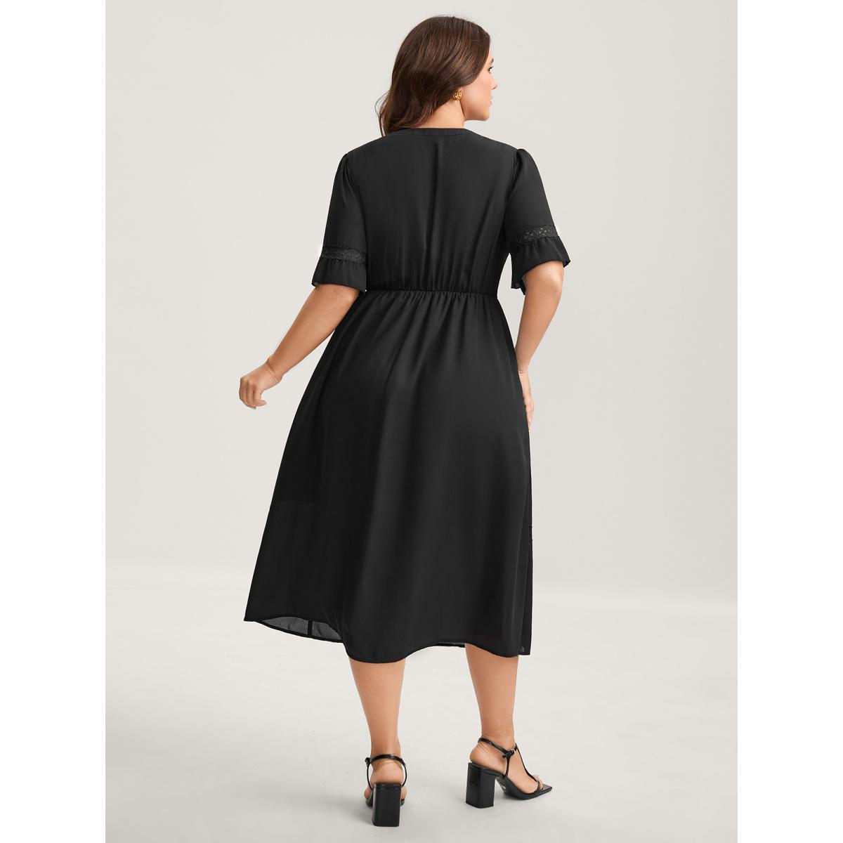 Plus Size Lace Trim Button Placket Midi Dress Black Women Flat collar with V-notch Short sleeve Curvy BloomChic 26/4X Product Image