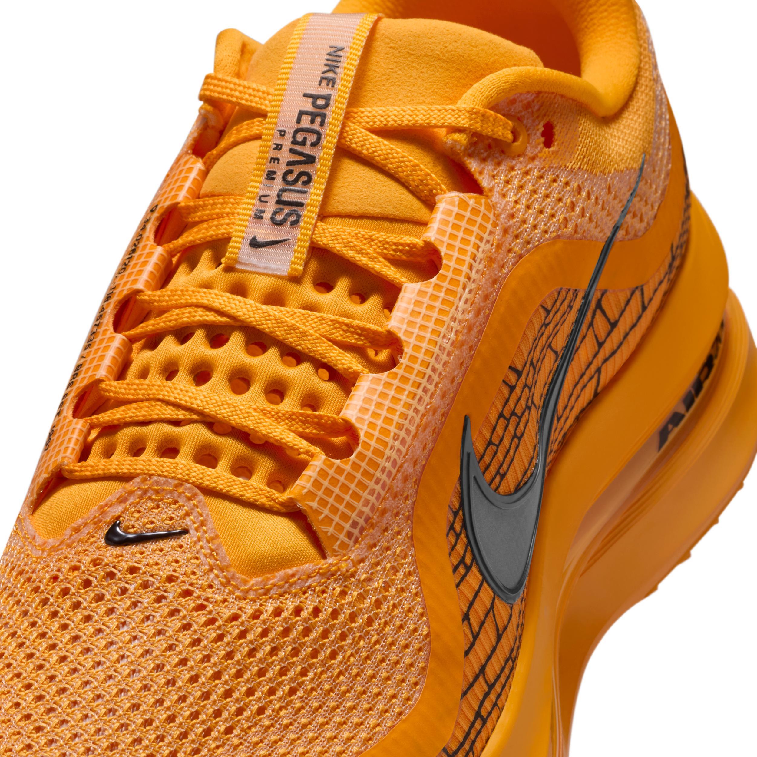 Nike Pegasus Premium LV8 Men's Road Running Shoes Product Image