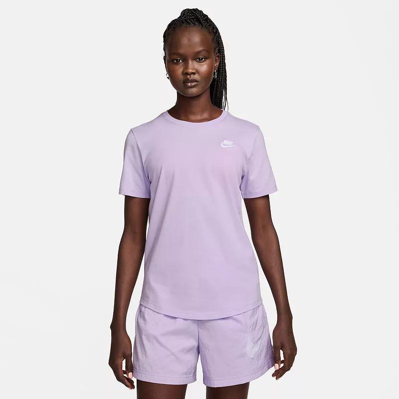 Women's Nike Sportswear Club Essentials Tee, Size: XS, Black Product Image