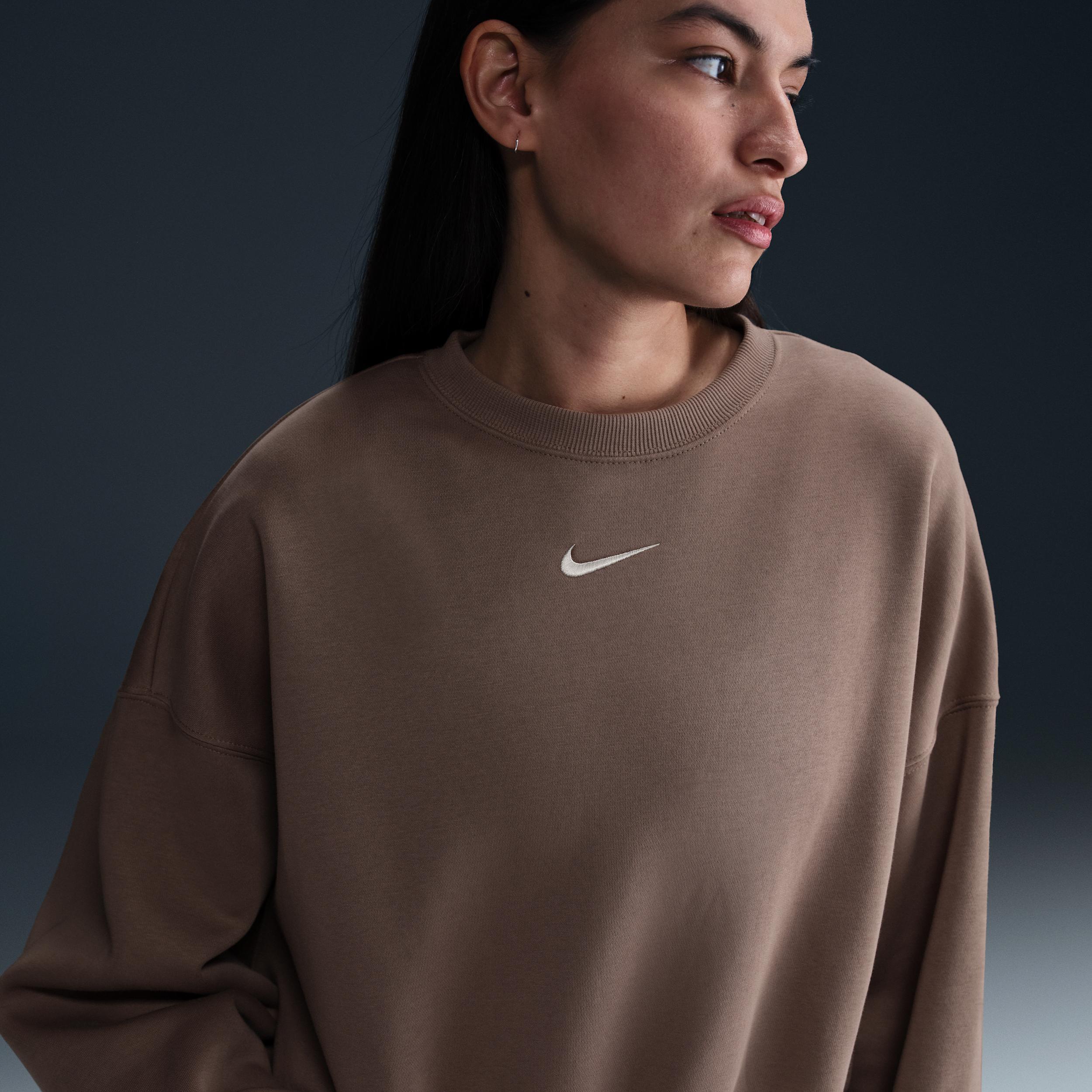 Nike Womens Sportswear Phoenix Fleece Oversized Crewneck Sweatshirt Product Image