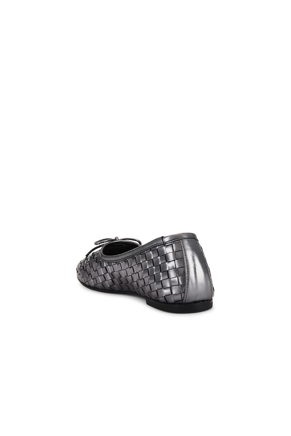 Roma Flat Freda Salvador Product Image