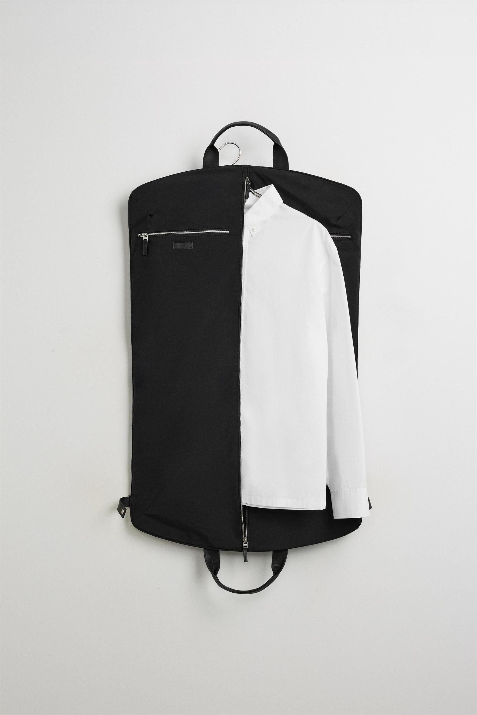 NYLON GARMENT BAG Product Image